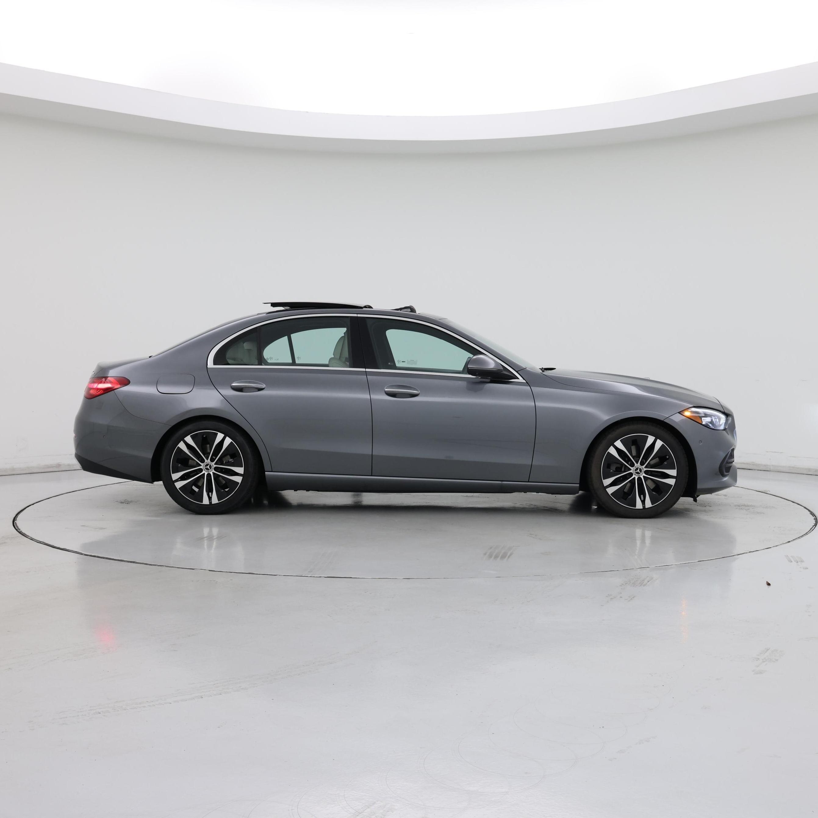 Thumbnail: 2022 Mercedes-Benz C-Class - 7