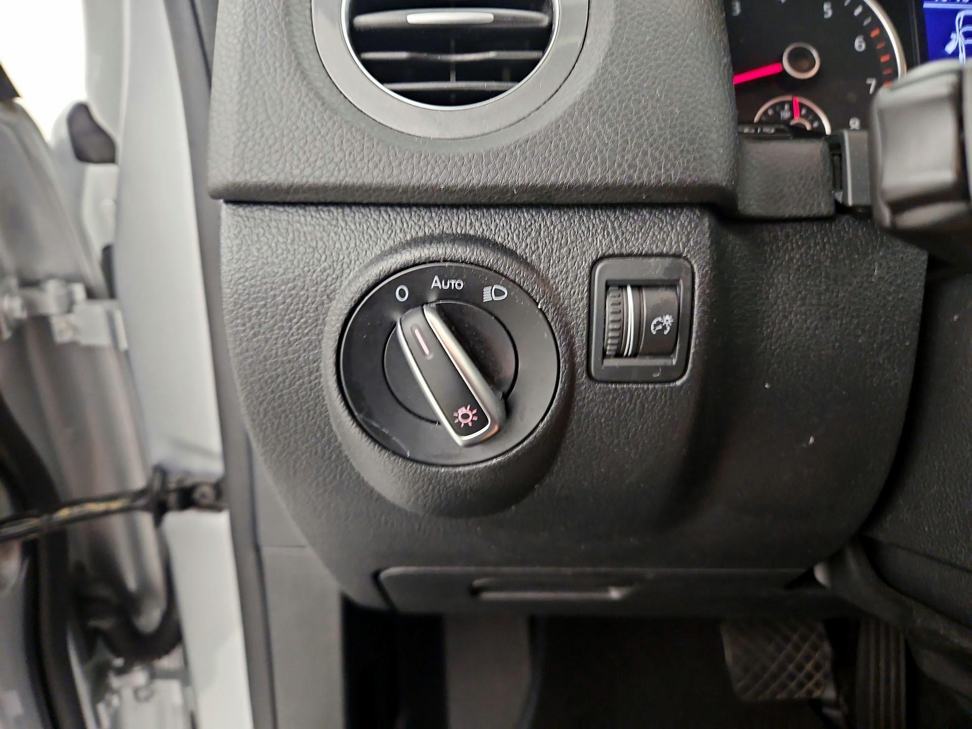 Thumbnail: 2017 Volkswagen Tiguan - 13