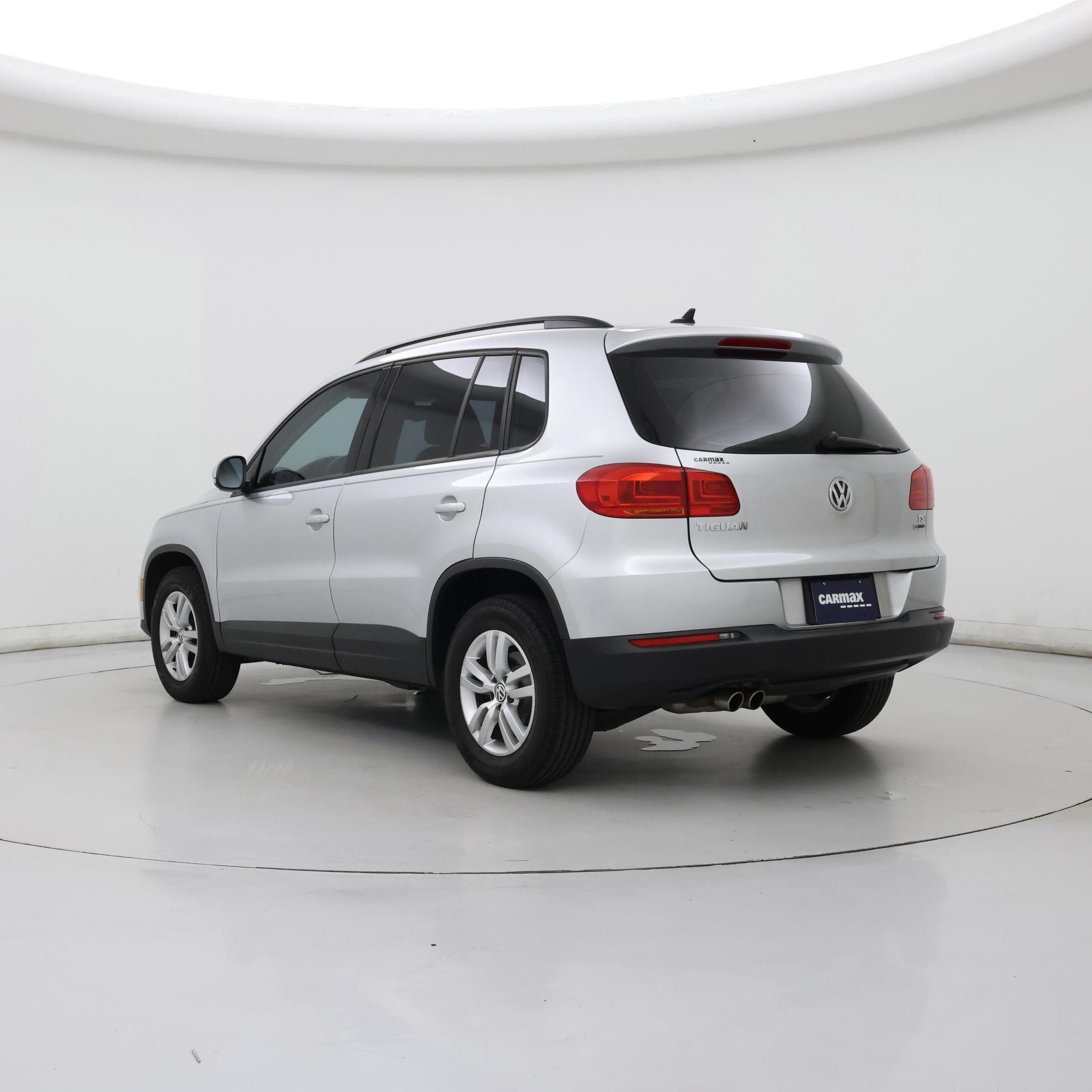Thumbnail: 2017 Volkswagen Tiguan - 2
