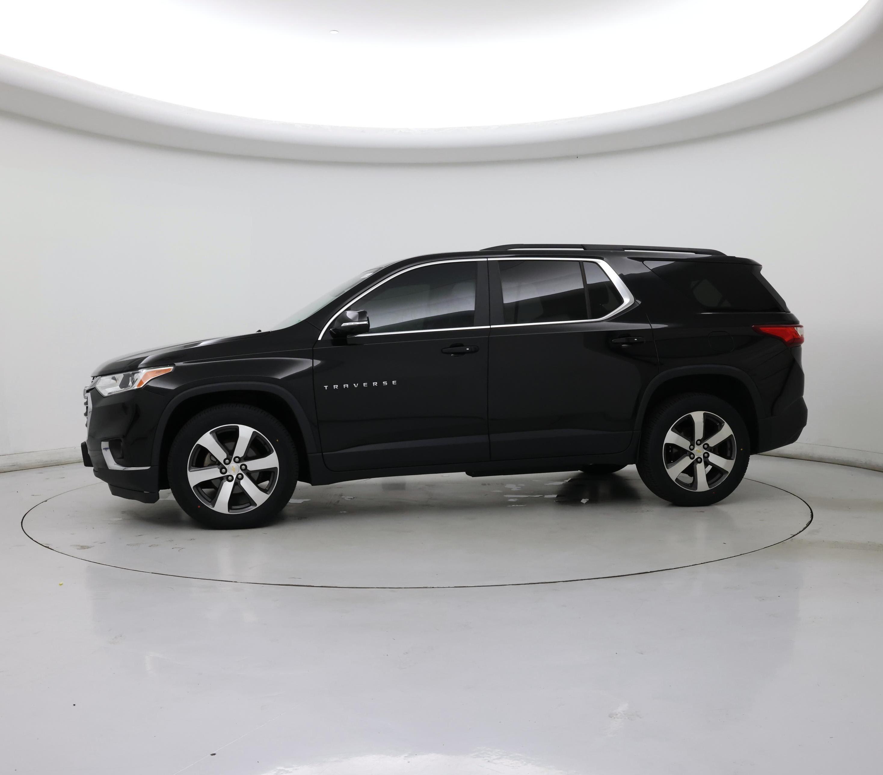 Thumbnail: 2019 Chevrolet Traverse - 3