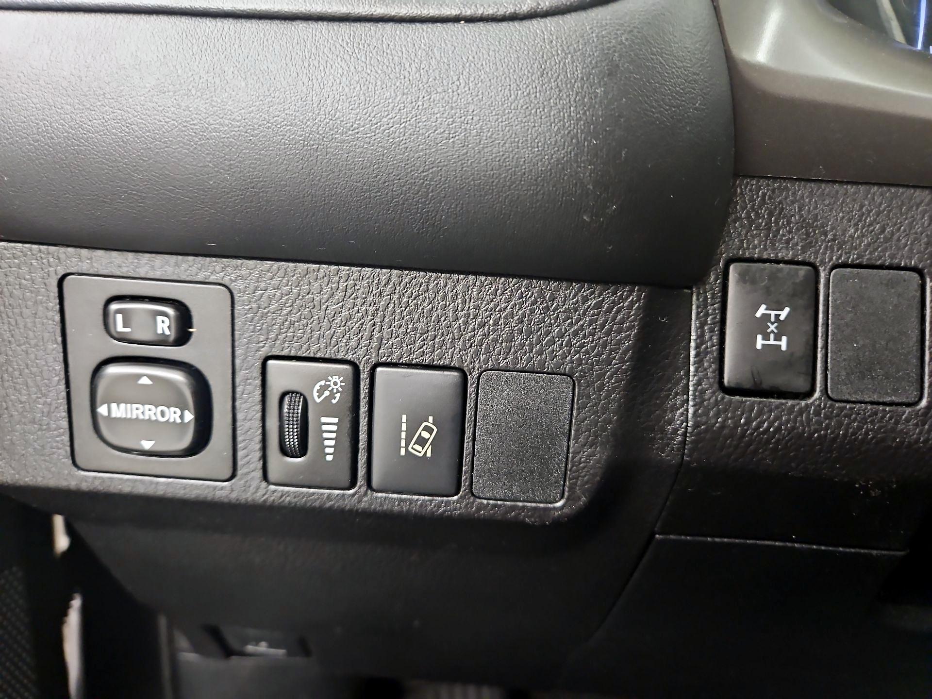 Thumbnail: 2017 Toyota RAV4 - 13