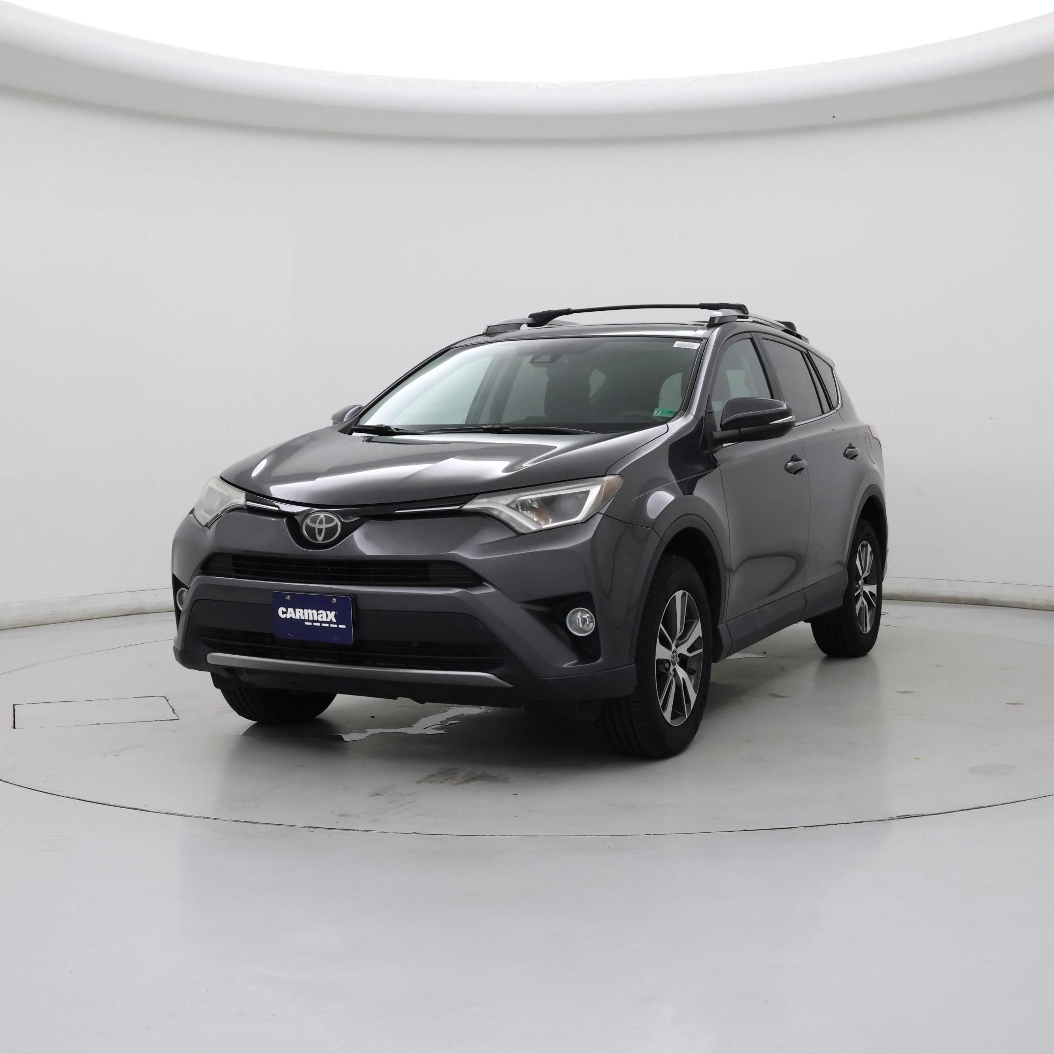 Thumbnail: 2017 Toyota RAV4 - 4