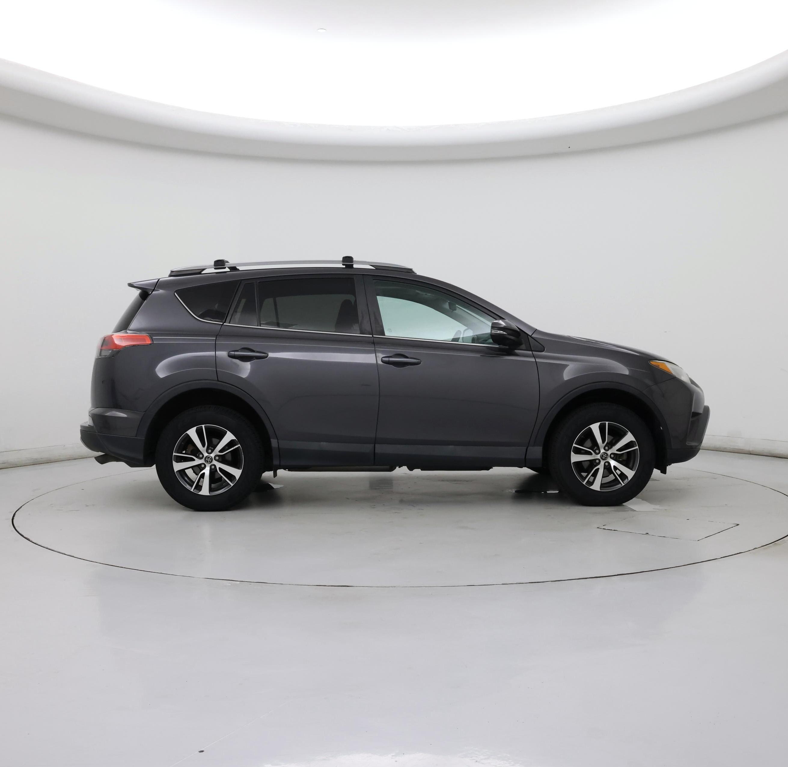 Thumbnail: 2017 Toyota RAV4 - 7