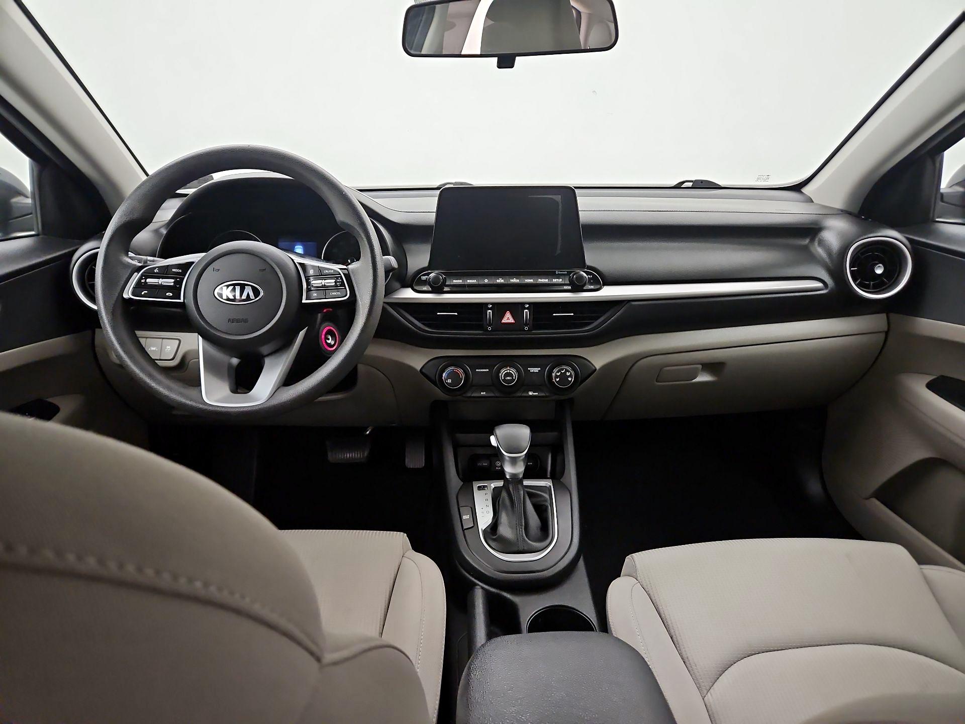 Thumbnail: 2020 Kia Forte - 9