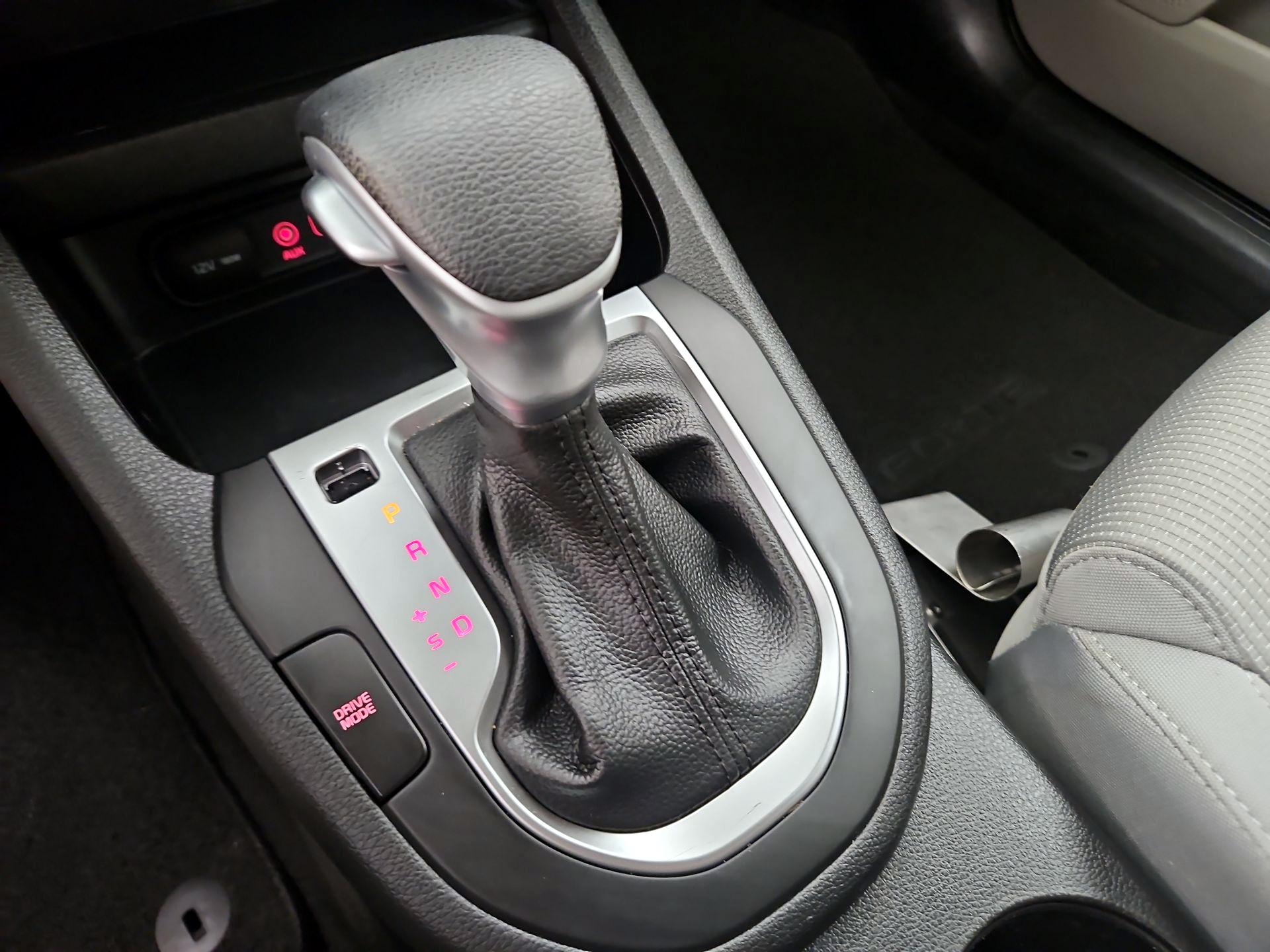 Thumbnail: 2020 Kia Forte - 17