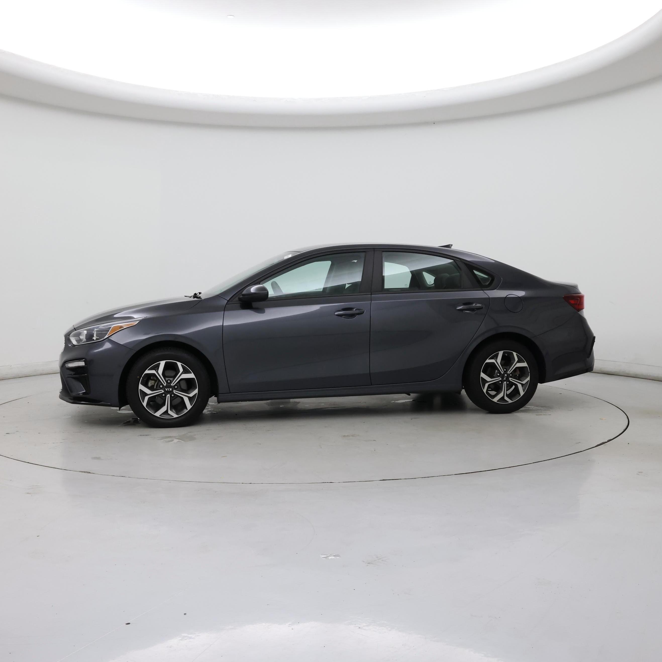 Thumbnail: 2020 Kia Forte - 3