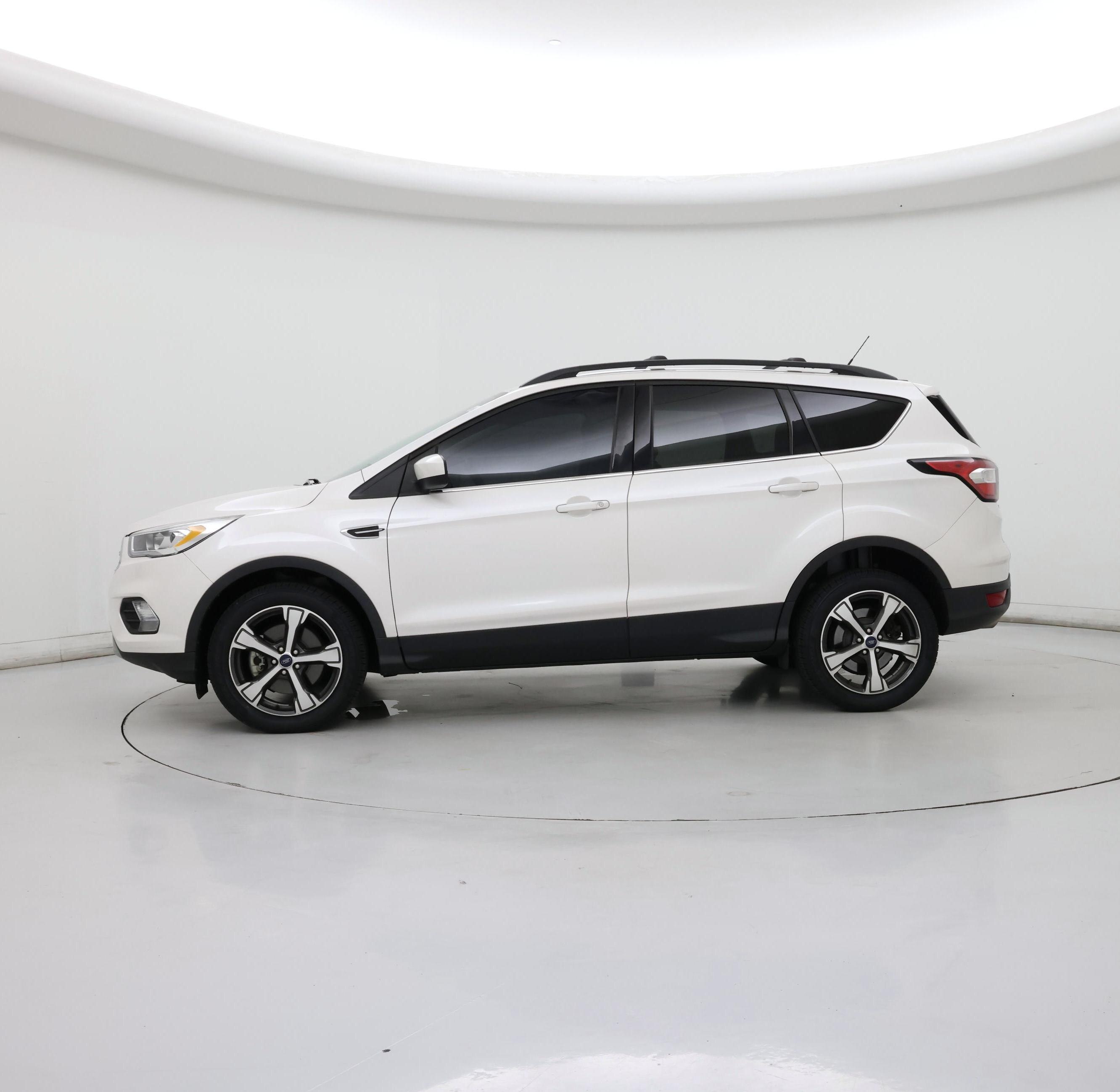 Thumbnail: 2018 Ford Escape - 3