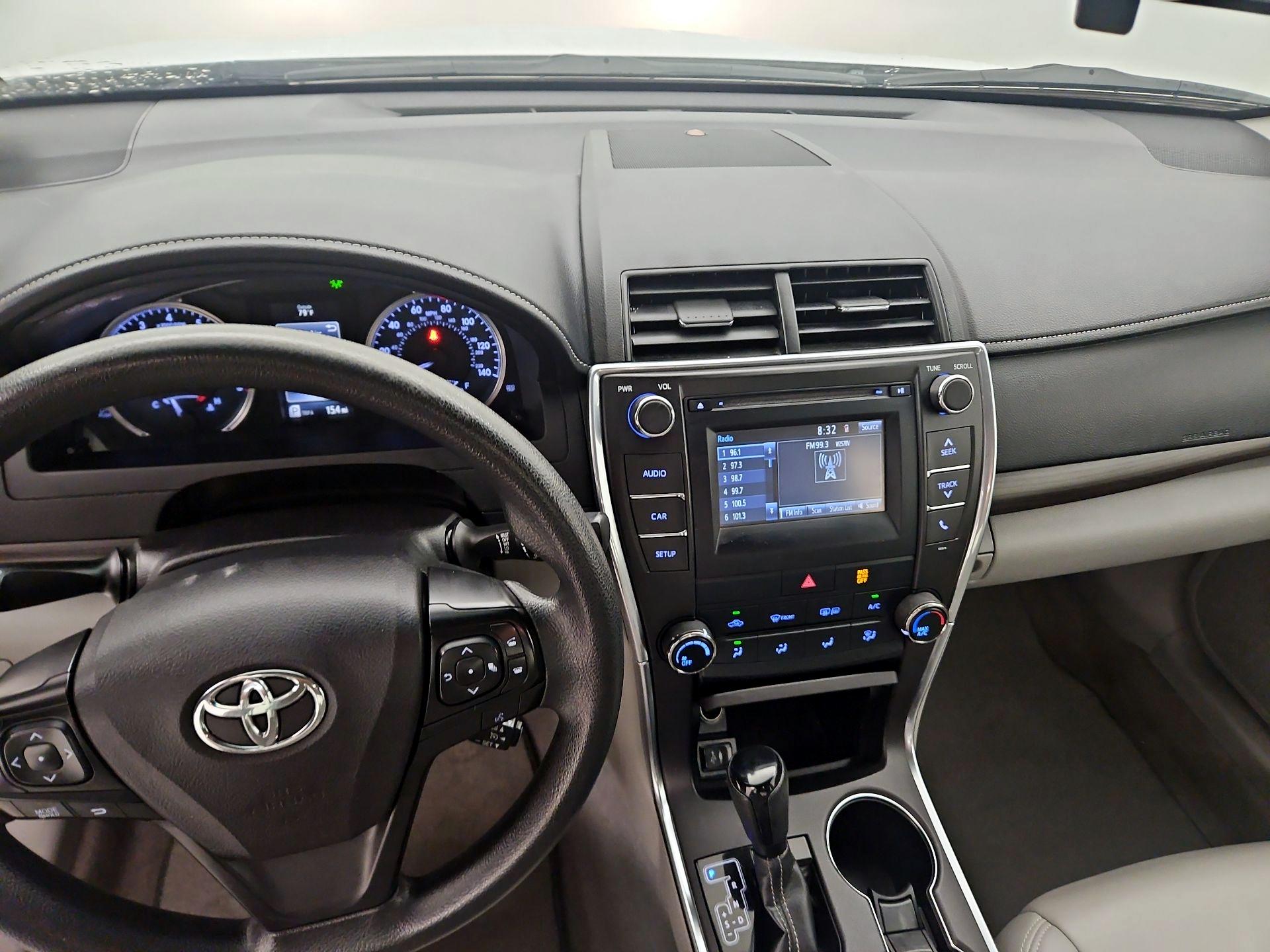 Thumbnail: 2016 Toyota Camry - 9