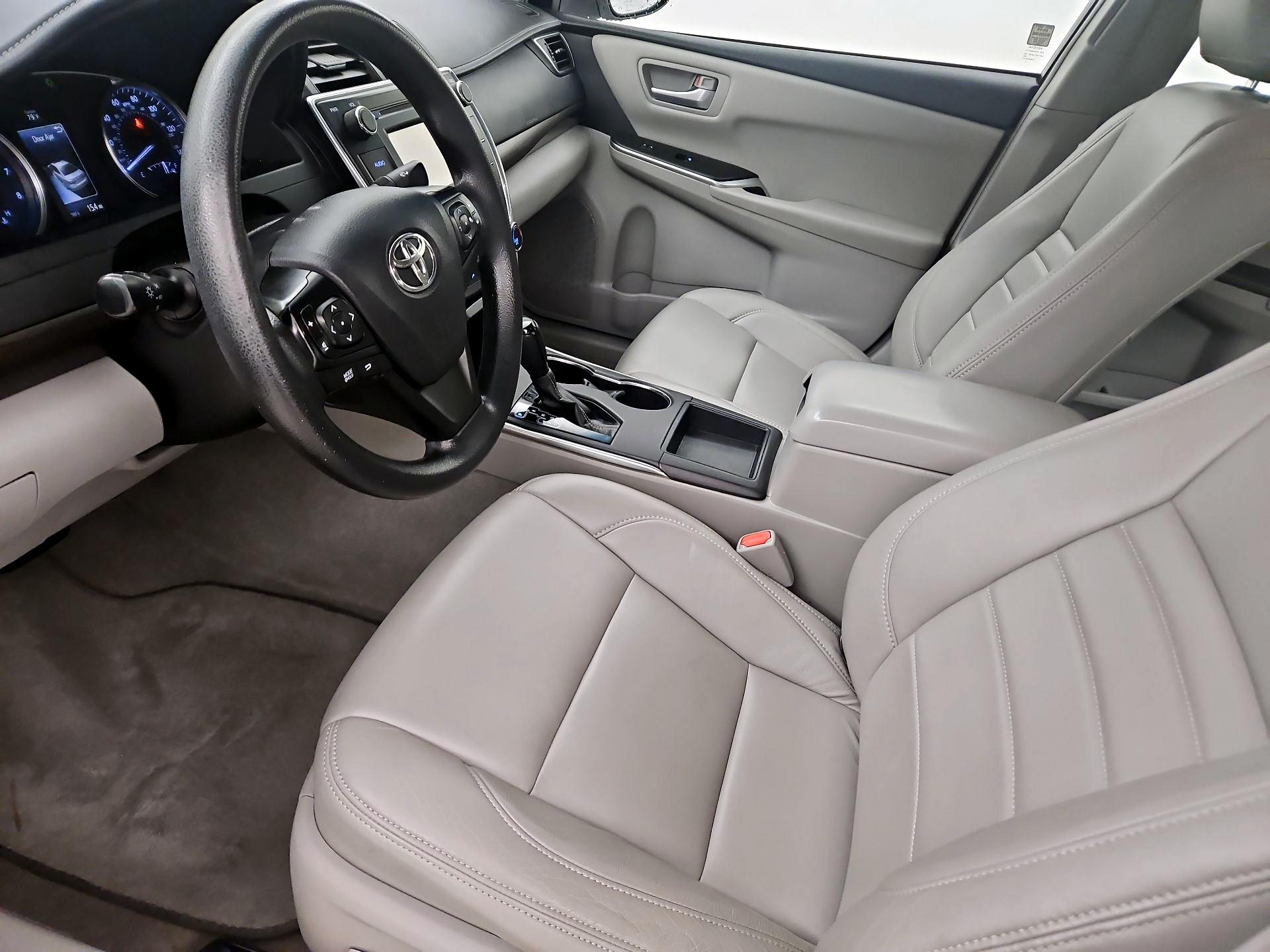 Thumbnail: 2016 Toyota Camry - 11