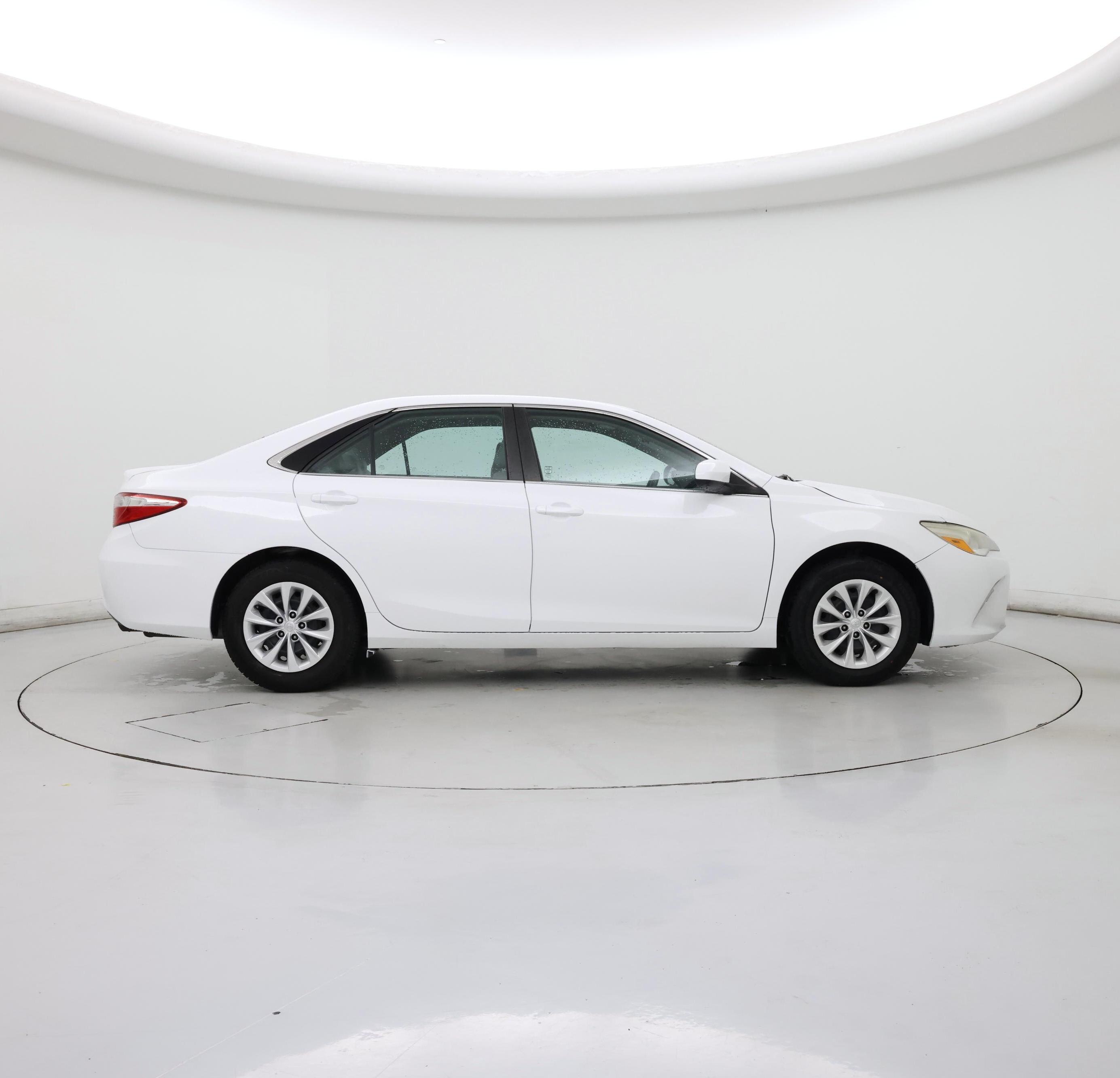 Thumbnail: 2016 Toyota Camry - 7