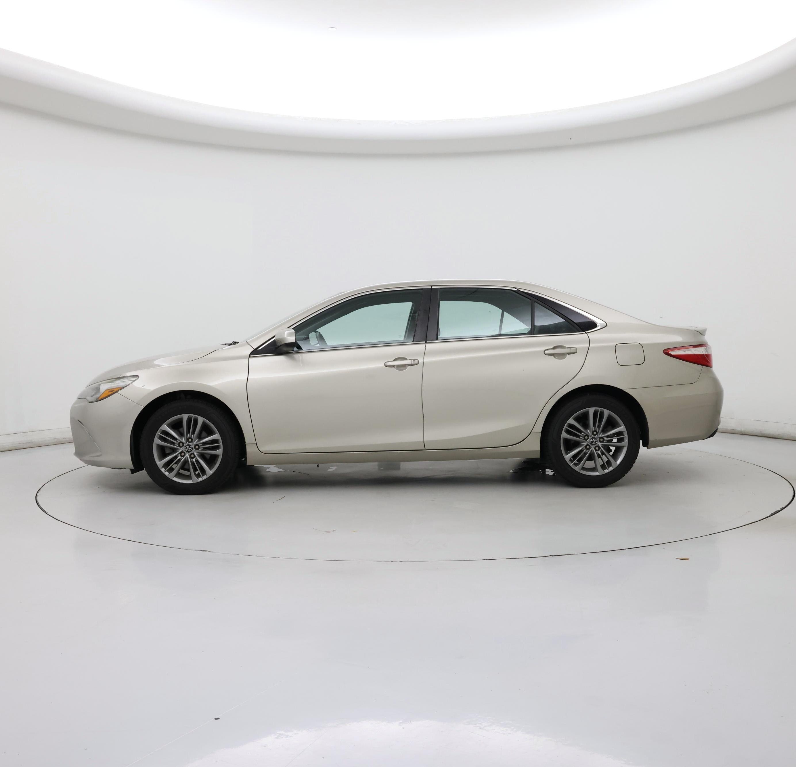 Thumbnail: 2017 Toyota Camry - 3
