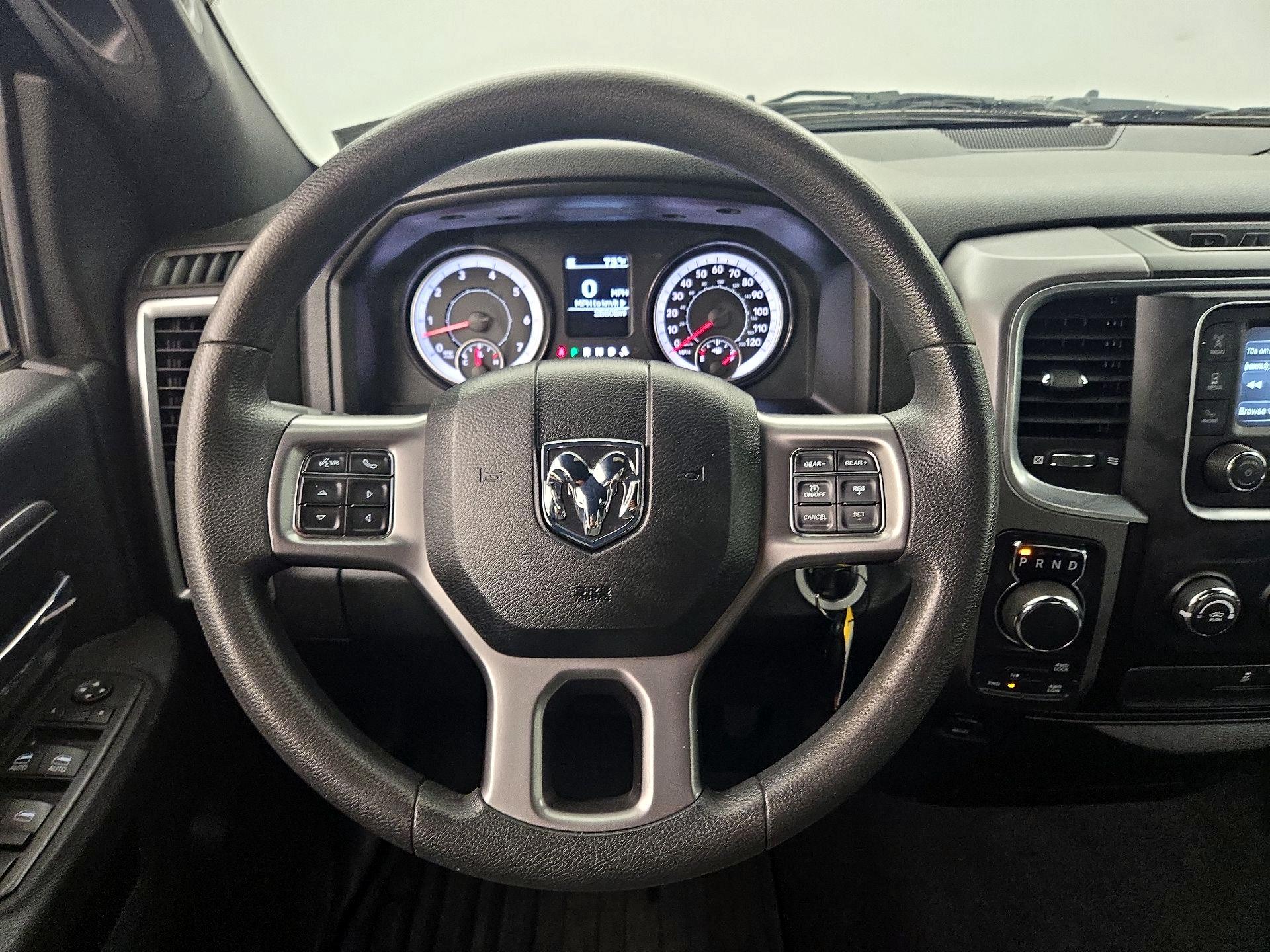 Thumbnail: 2021 RAM 1500 Classic - 10