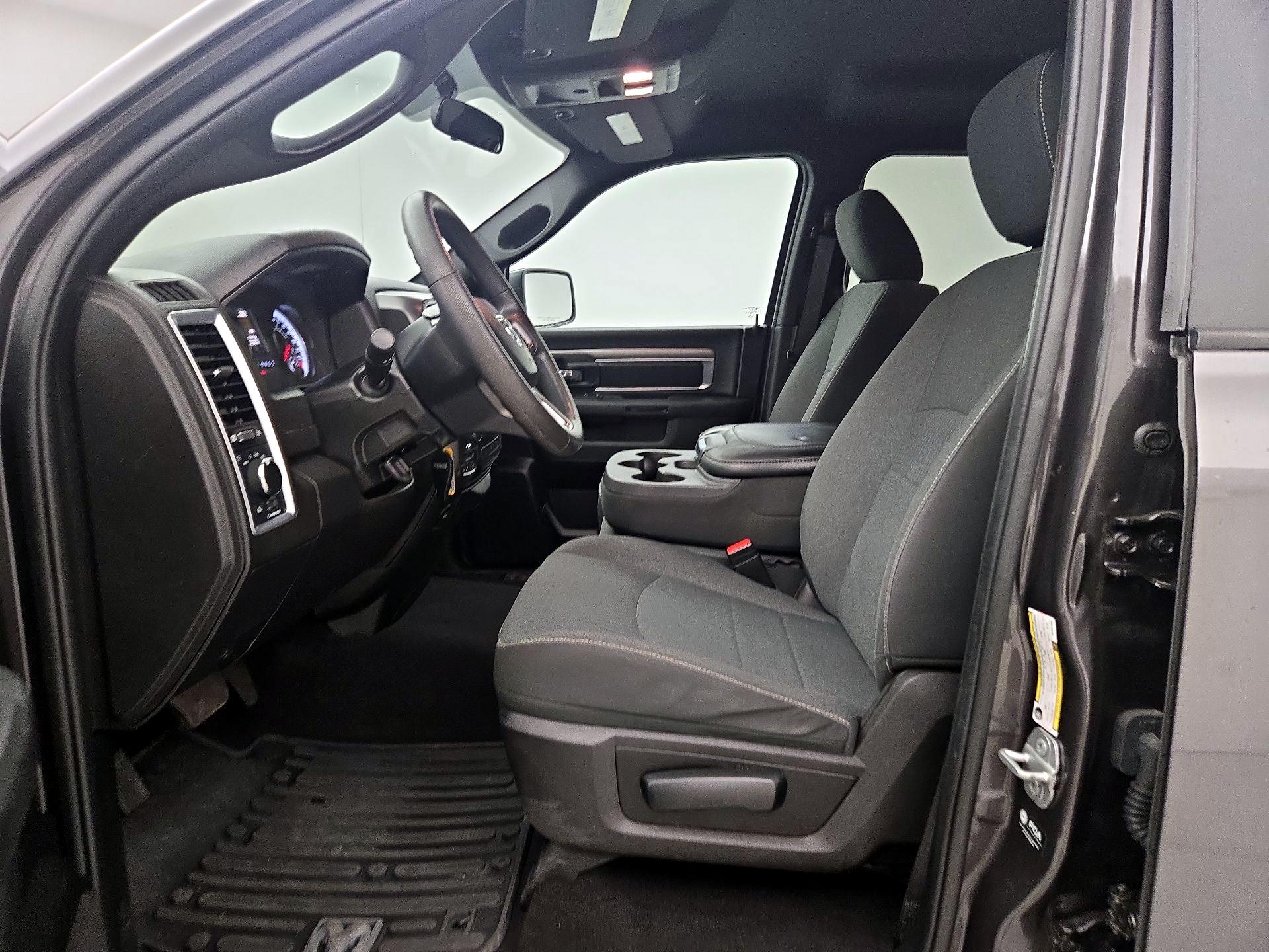 Thumbnail: 2021 RAM 1500 Classic - 11