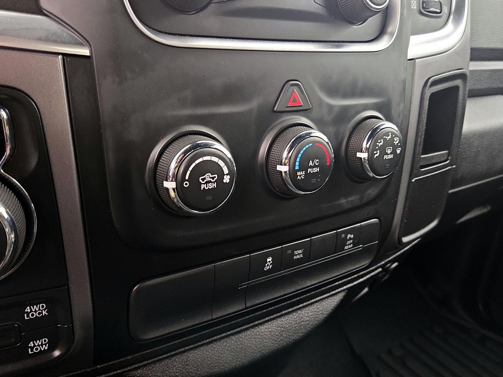 Thumbnail: 2021 RAM 1500 Classic - 16