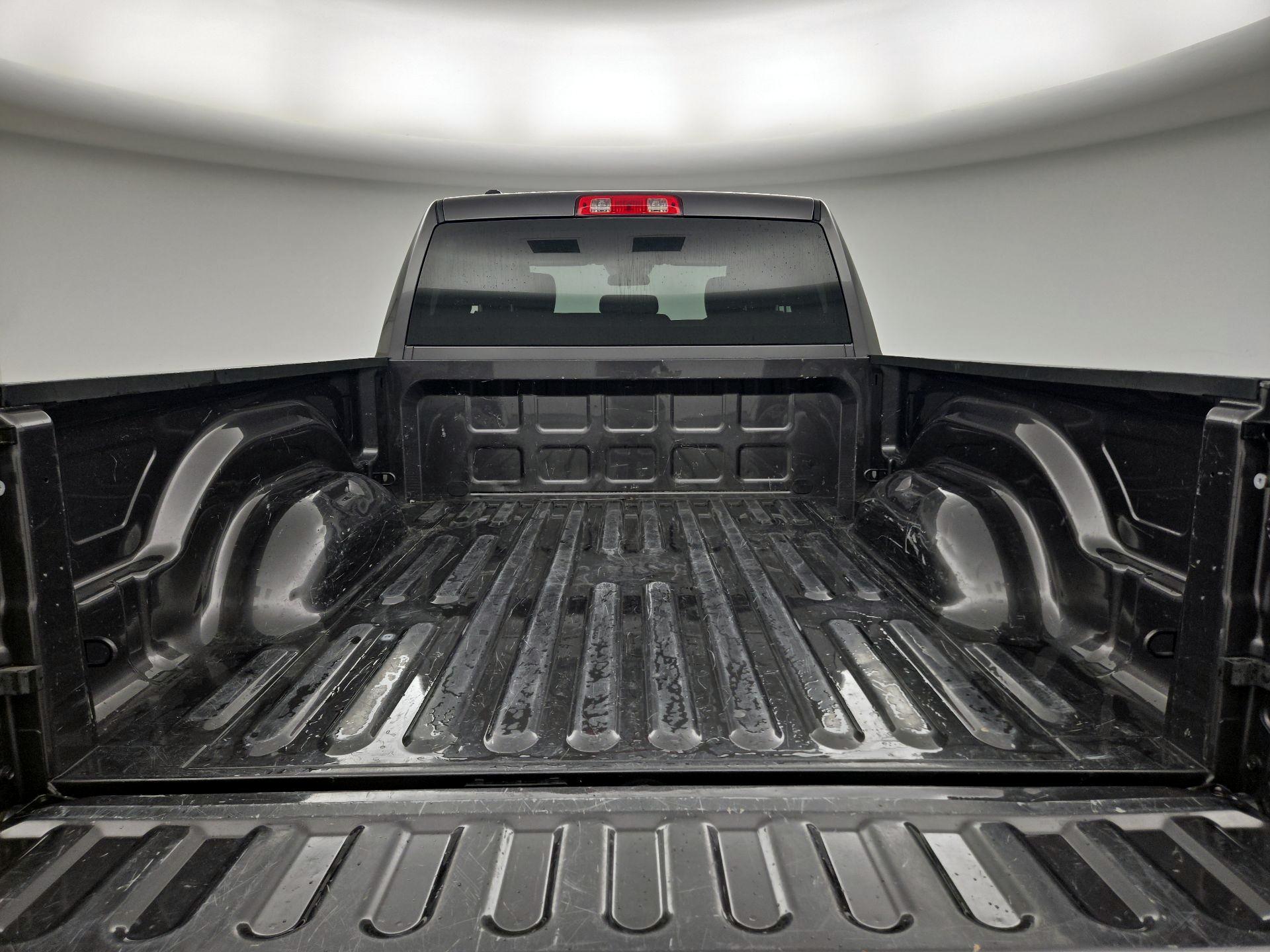 Thumbnail: 2021 RAM 1500 Classic - 20