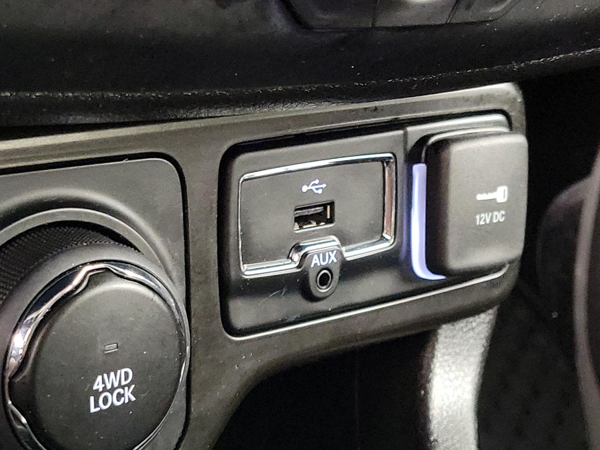 Thumbnail: 2020 Jeep Renegade - 18