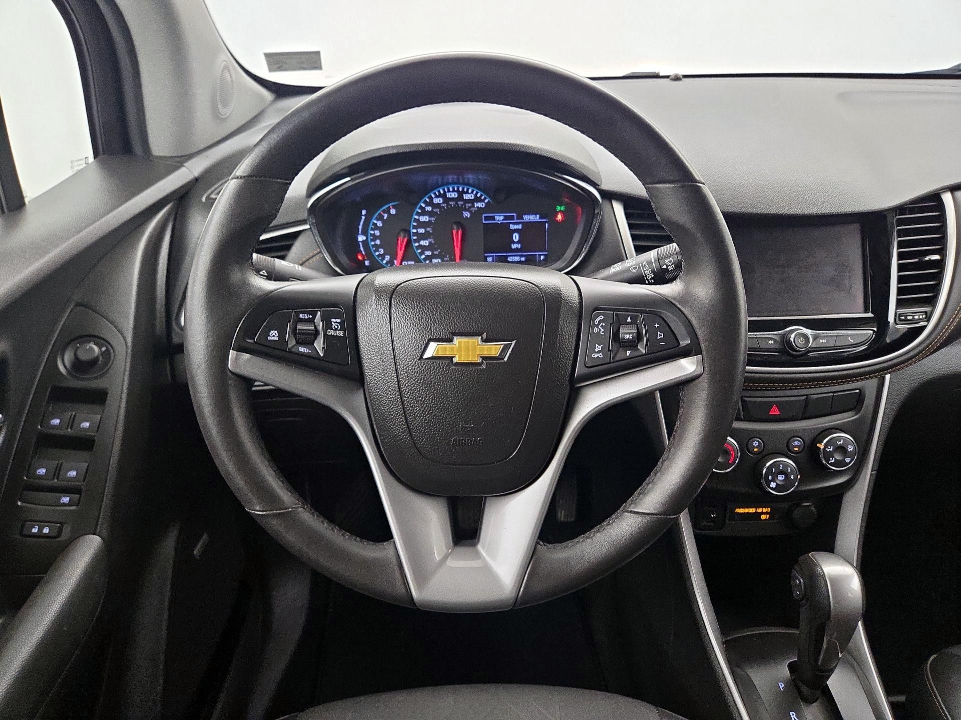 Thumbnail: 2020 Chevrolet Trax - 10