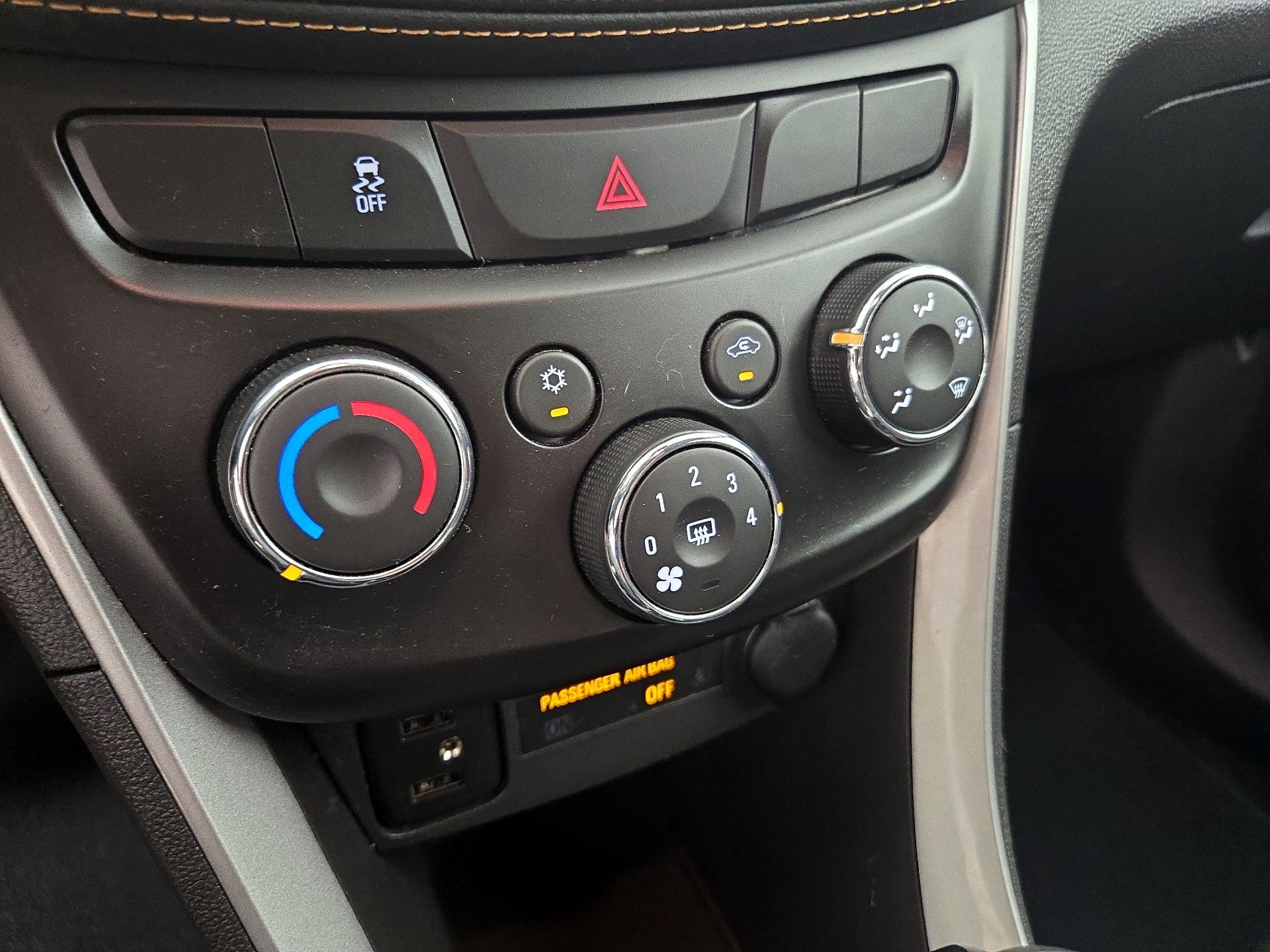Thumbnail: 2020 Chevrolet Trax - 16