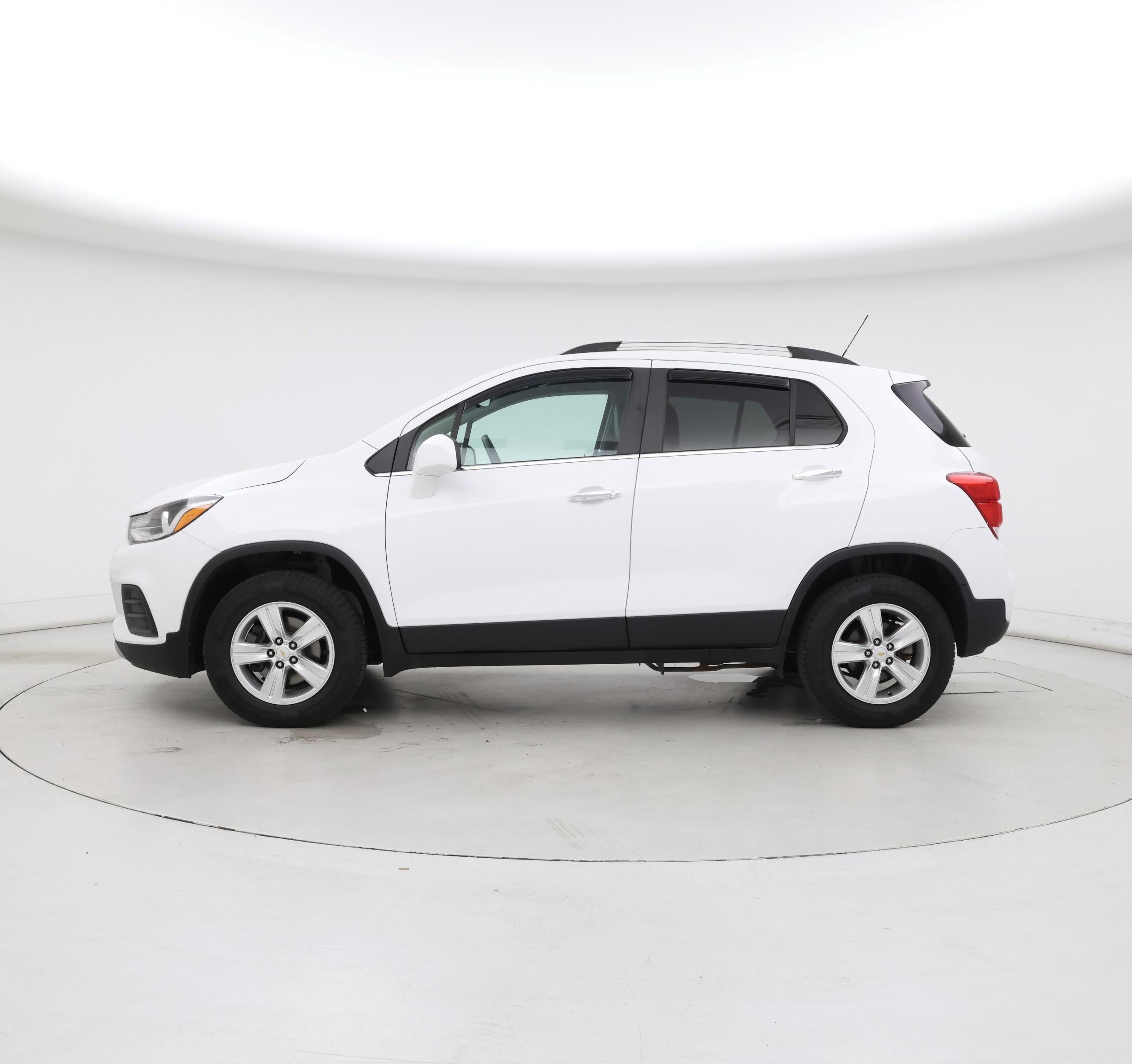 Thumbnail: 2020 Chevrolet Trax - 3