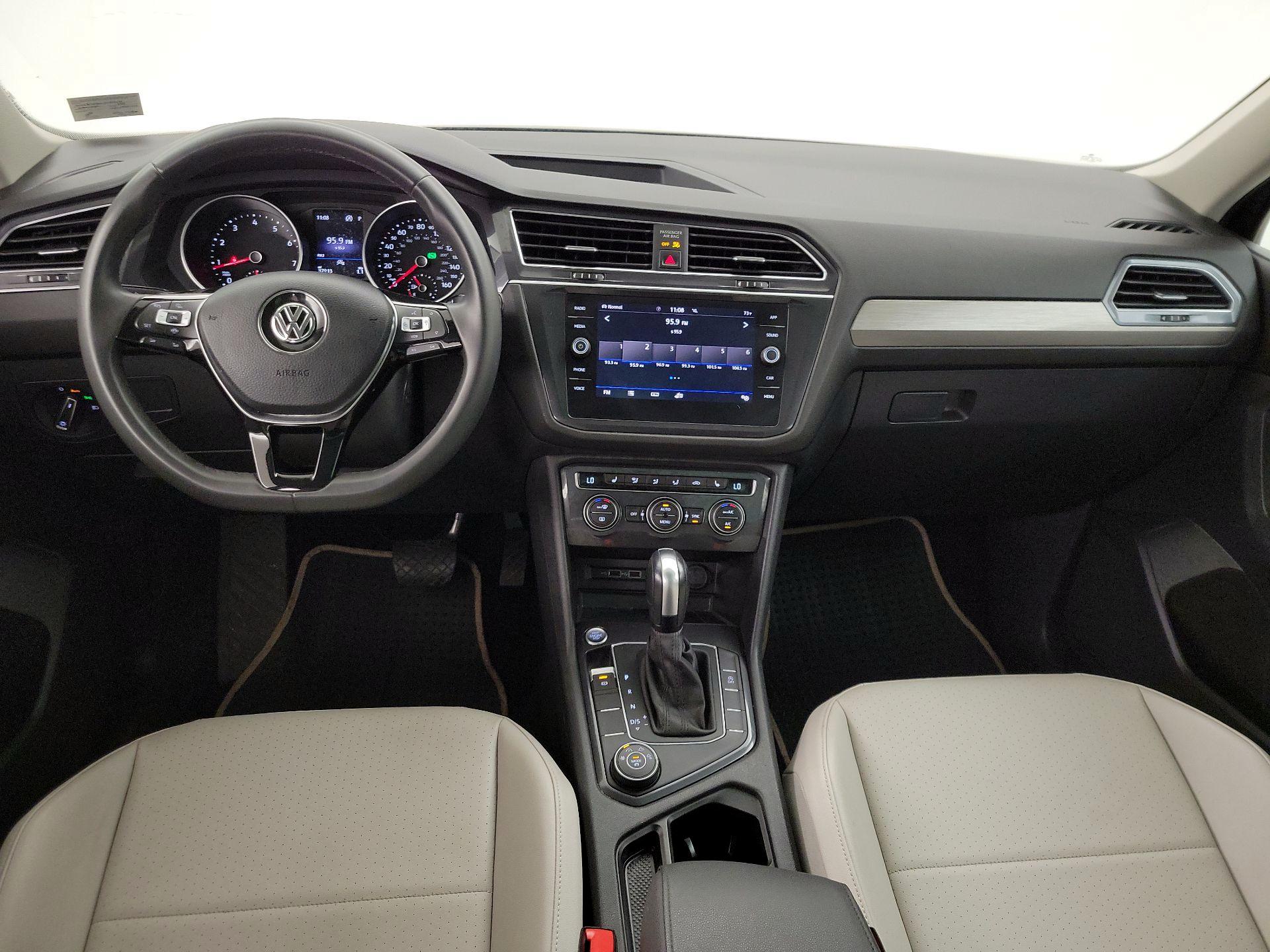 Thumbnail: 2020 Volkswagen Tiguan - 9