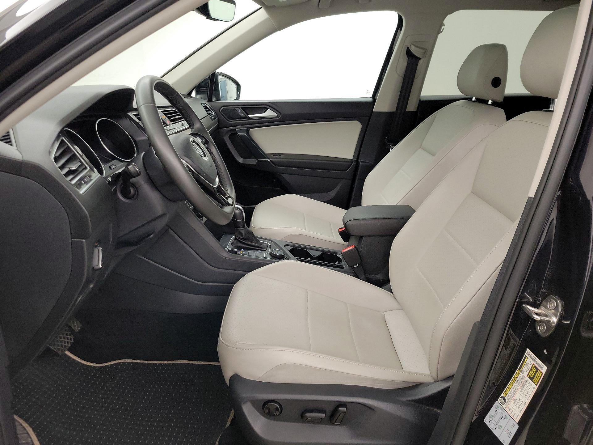 Thumbnail: 2020 Volkswagen Tiguan - 11