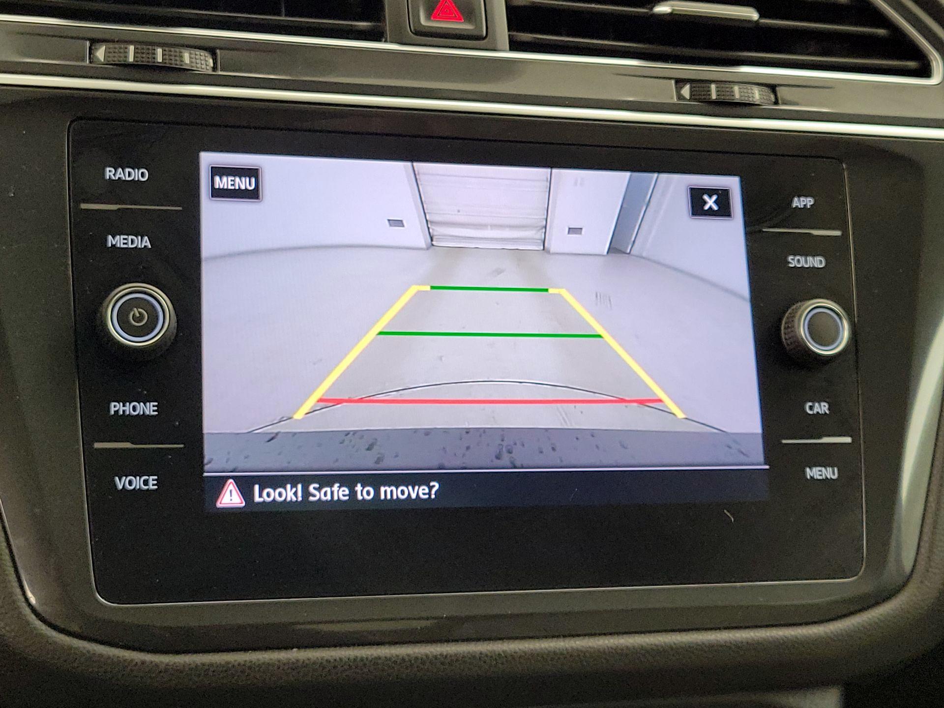Thumbnail: 2020 Volkswagen Tiguan - 14