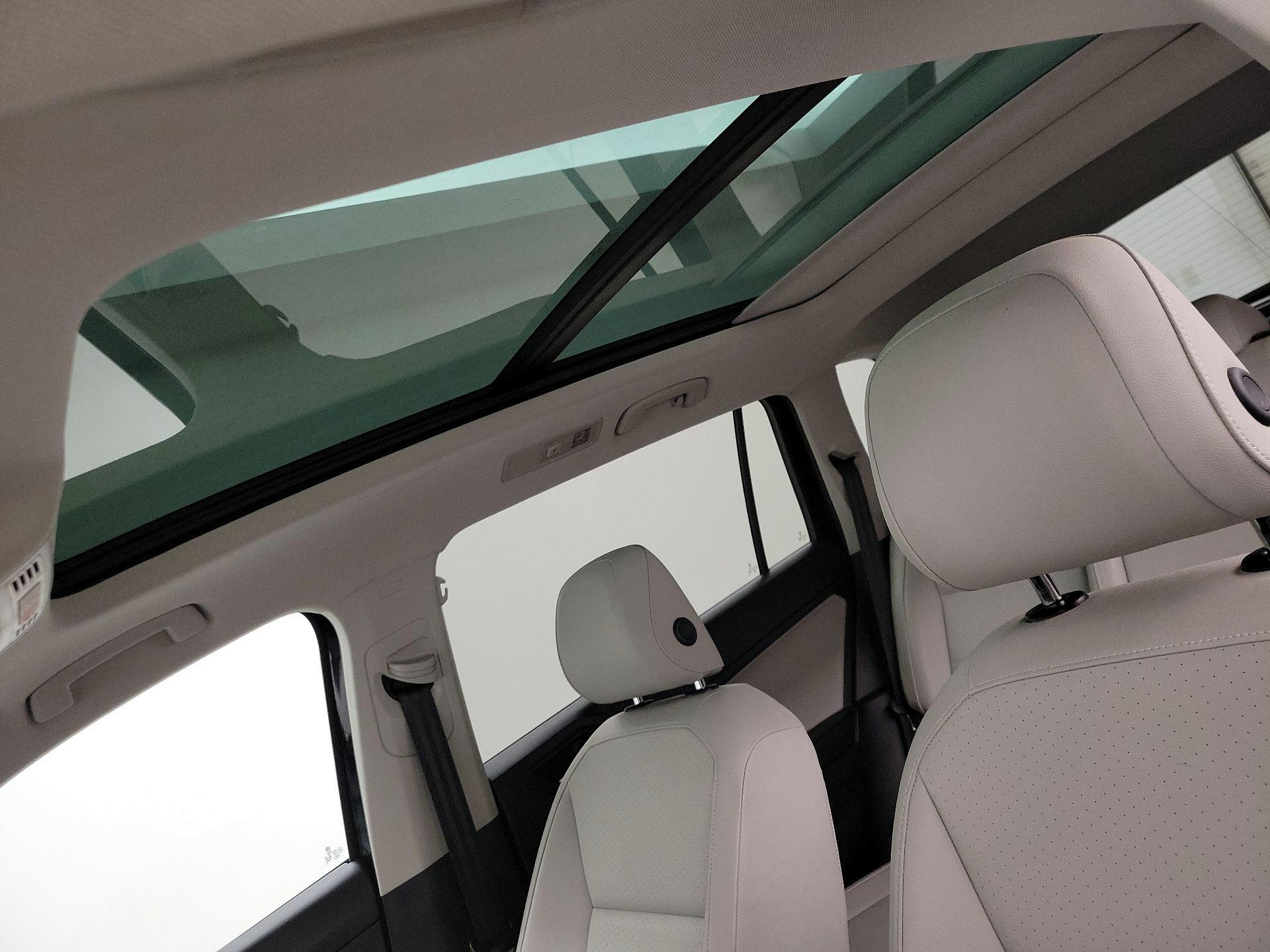 Thumbnail: 2020 Volkswagen Tiguan - 19