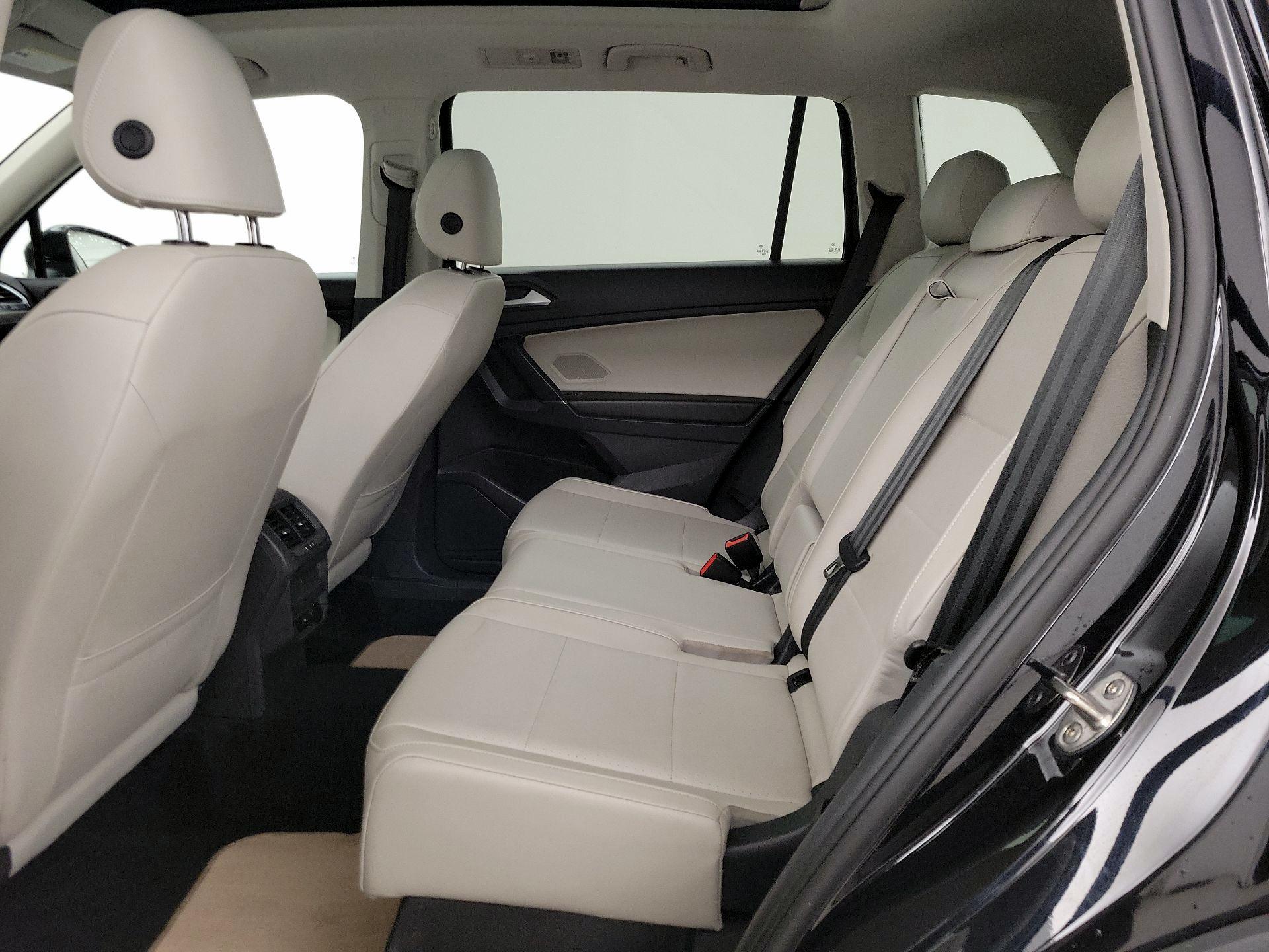 Thumbnail: 2020 Volkswagen Tiguan - 20