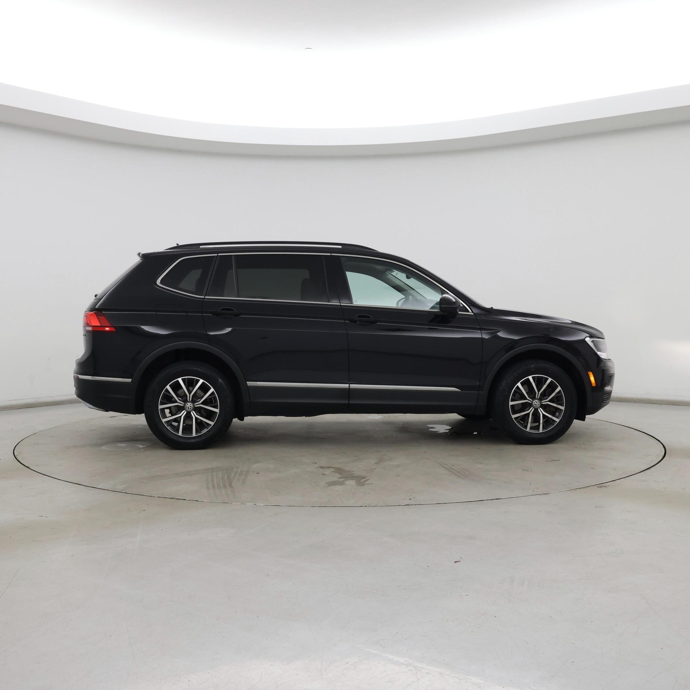 Thumbnail: 2020 Volkswagen Tiguan - 7
