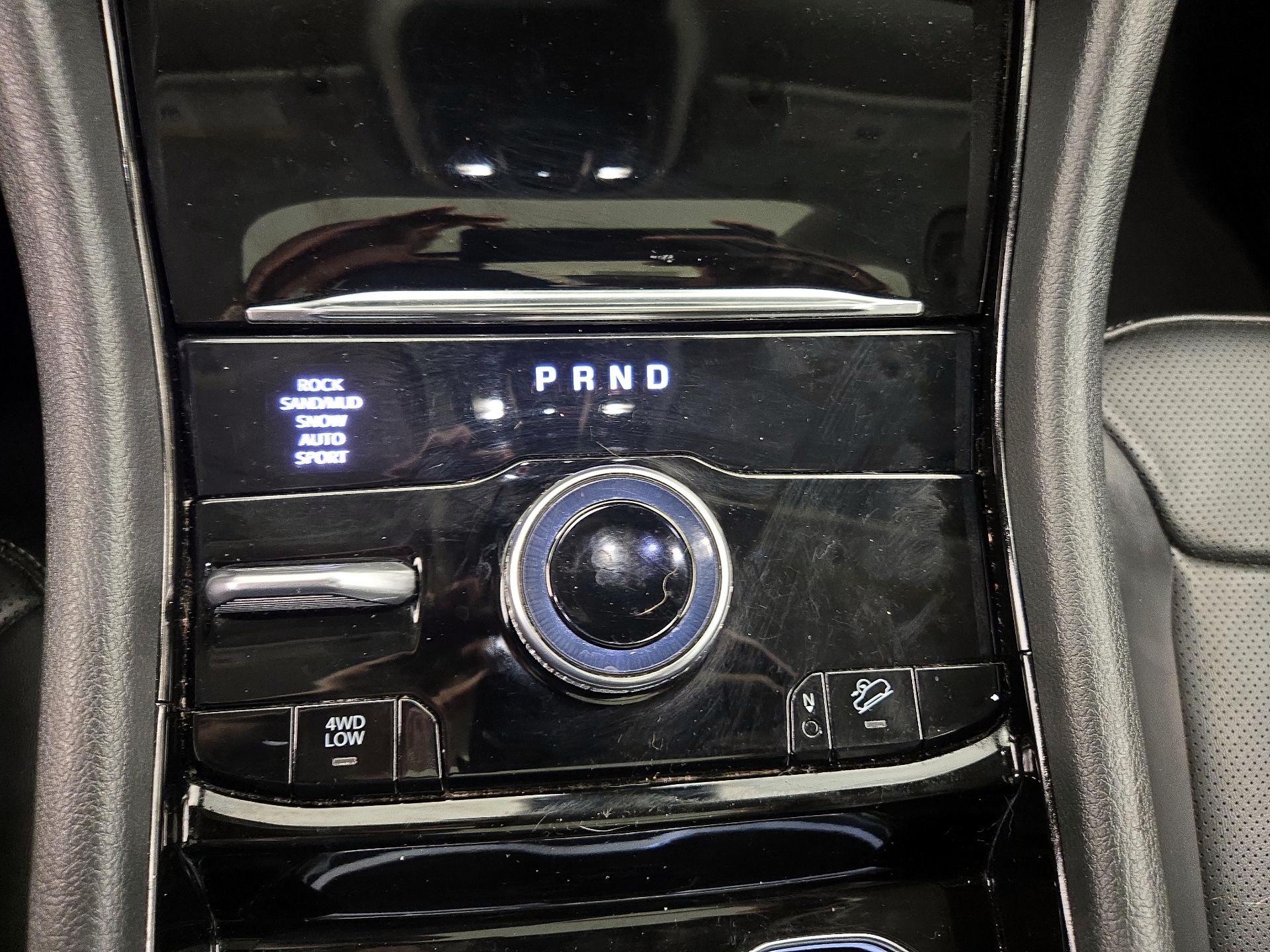 Thumbnail: 2023 Jeep Grand Cherokee - 18