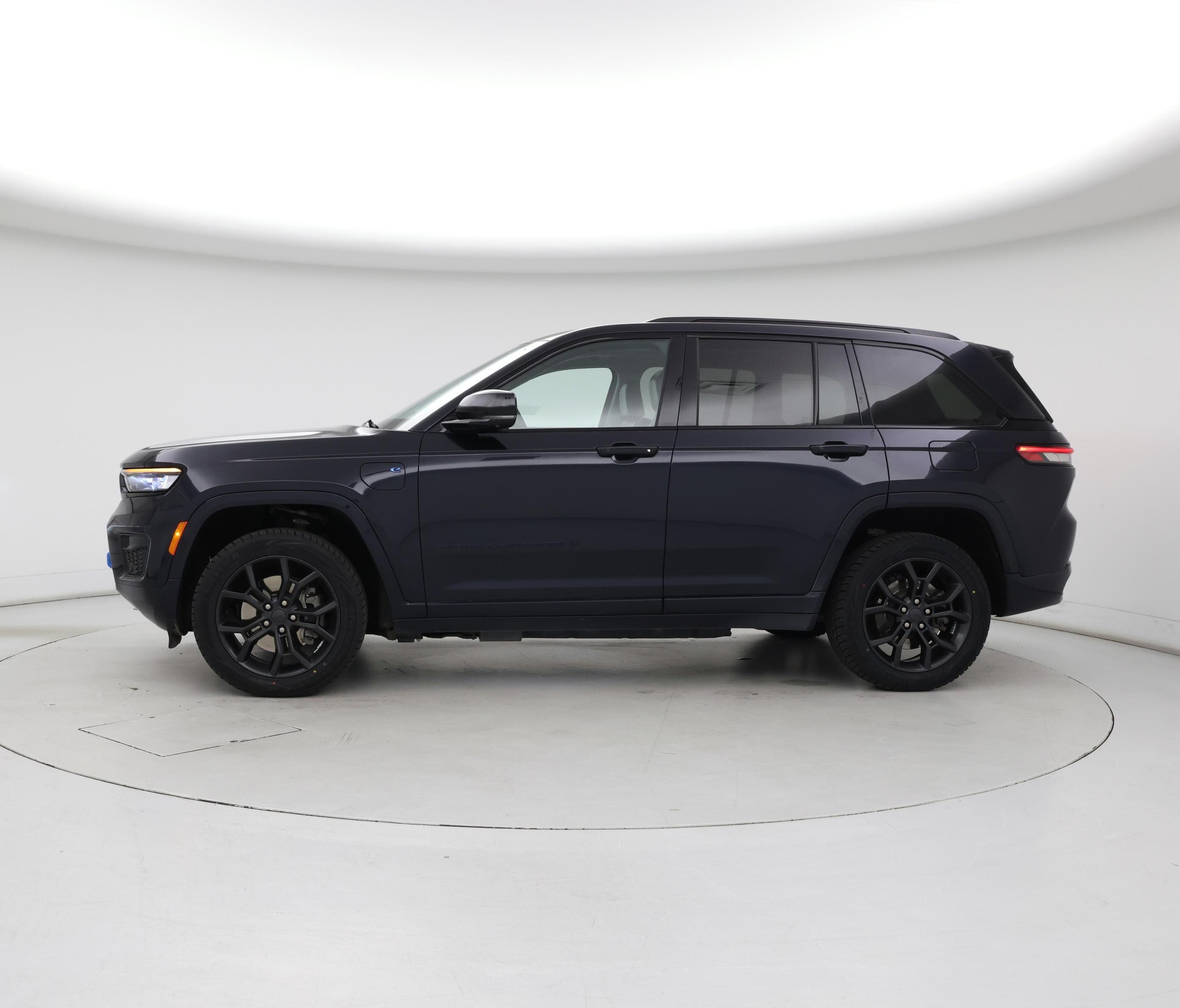 Thumbnail: 2023 Jeep Grand Cherokee - 3
