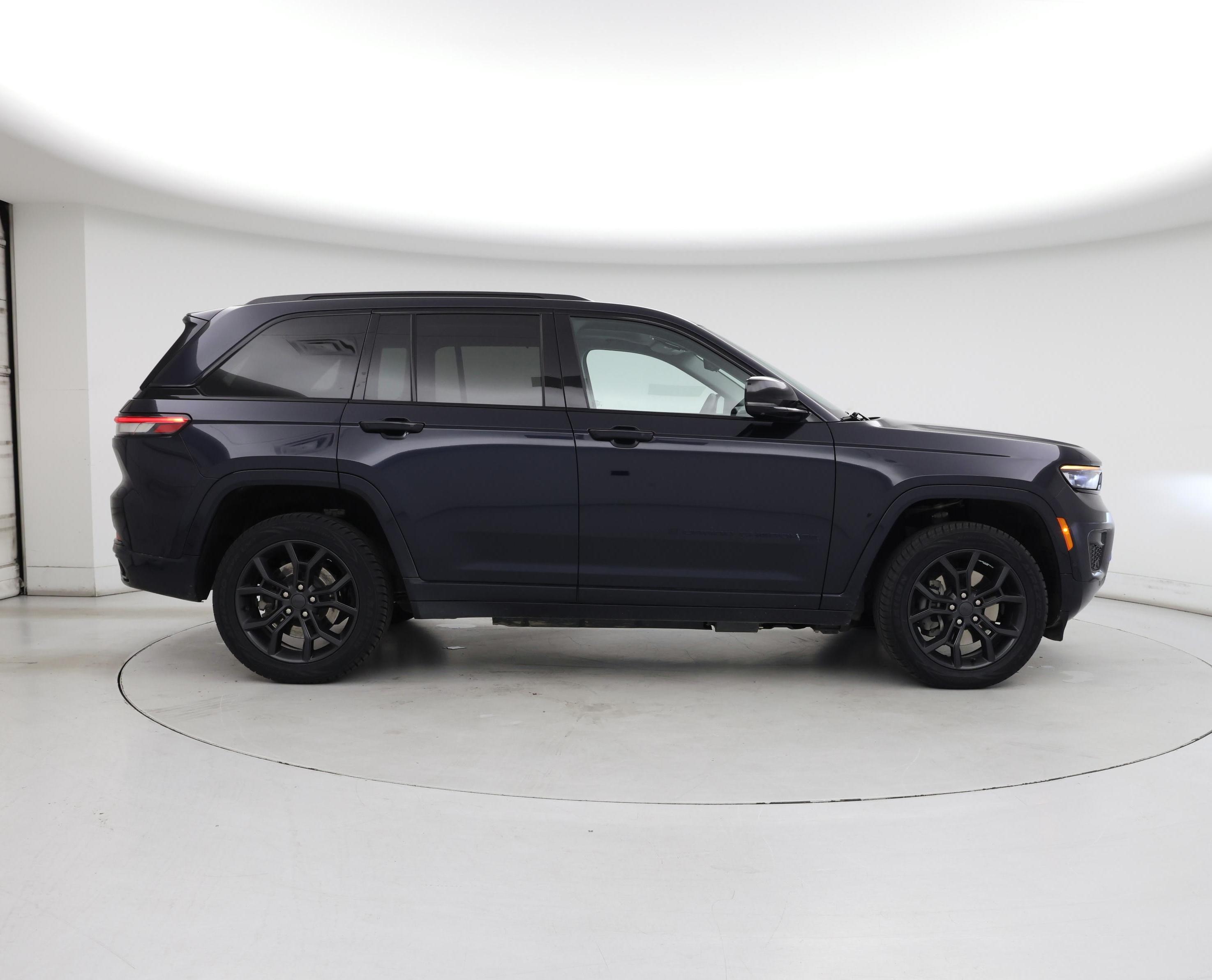 Thumbnail: 2023 Jeep Grand Cherokee - 7