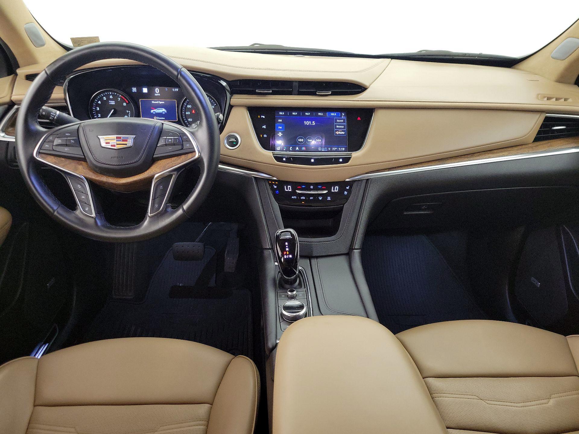 Thumbnail: 2021 Cadillac XT5 - 9