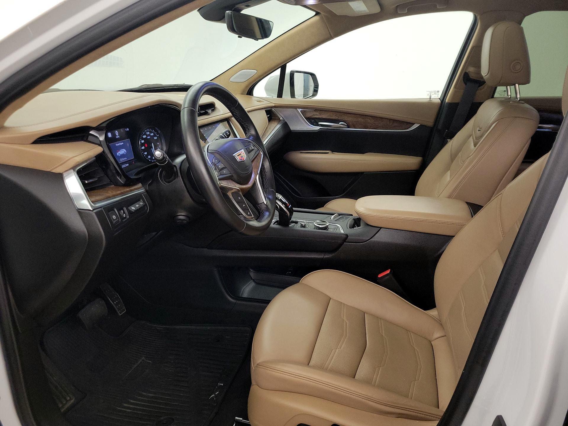 Thumbnail: 2021 Cadillac XT5 - 11
