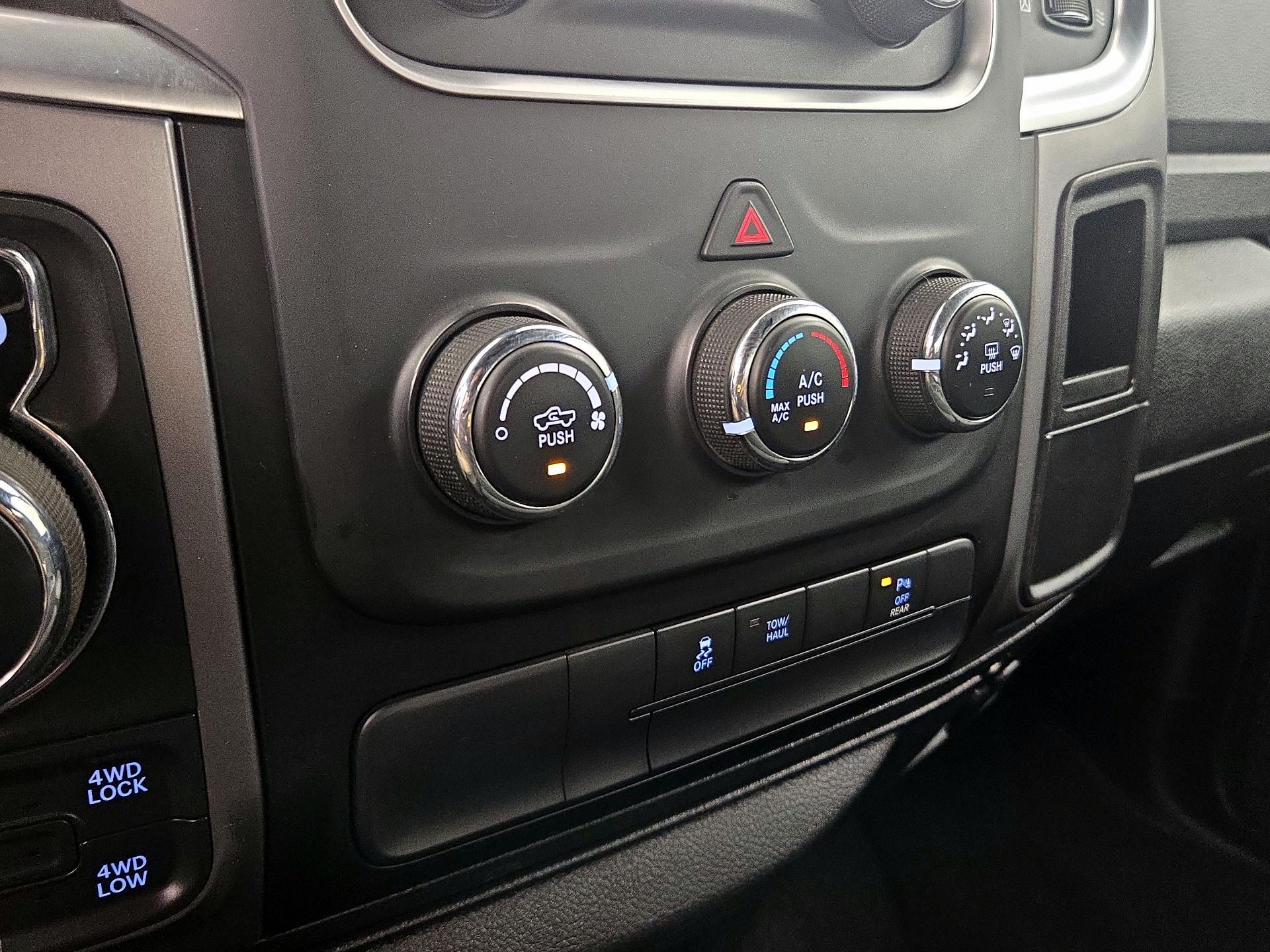 Thumbnail: 2021 RAM 1500 Classic - 16
