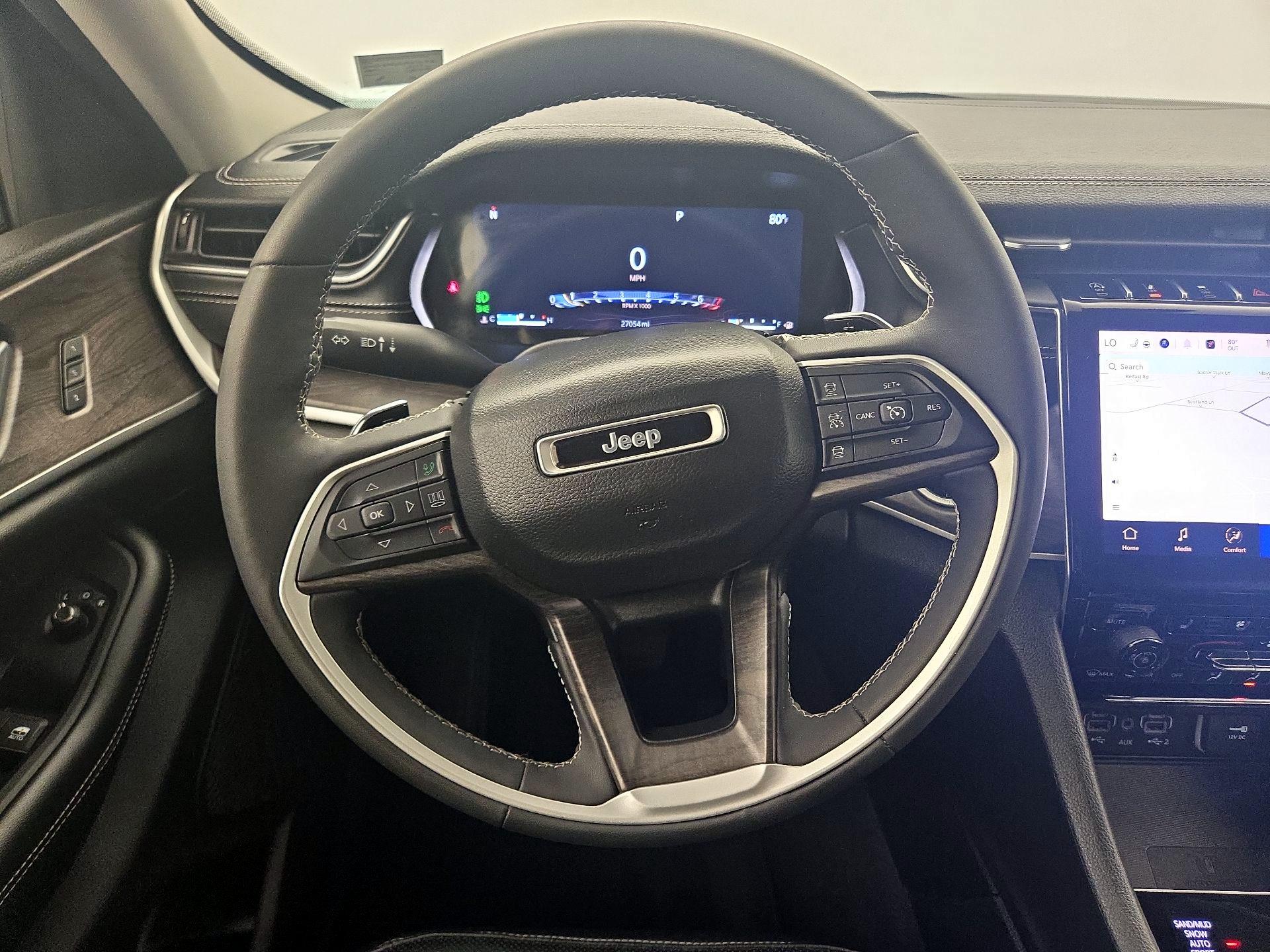 Thumbnail: 2023 Jeep Grand Cherokee - 10