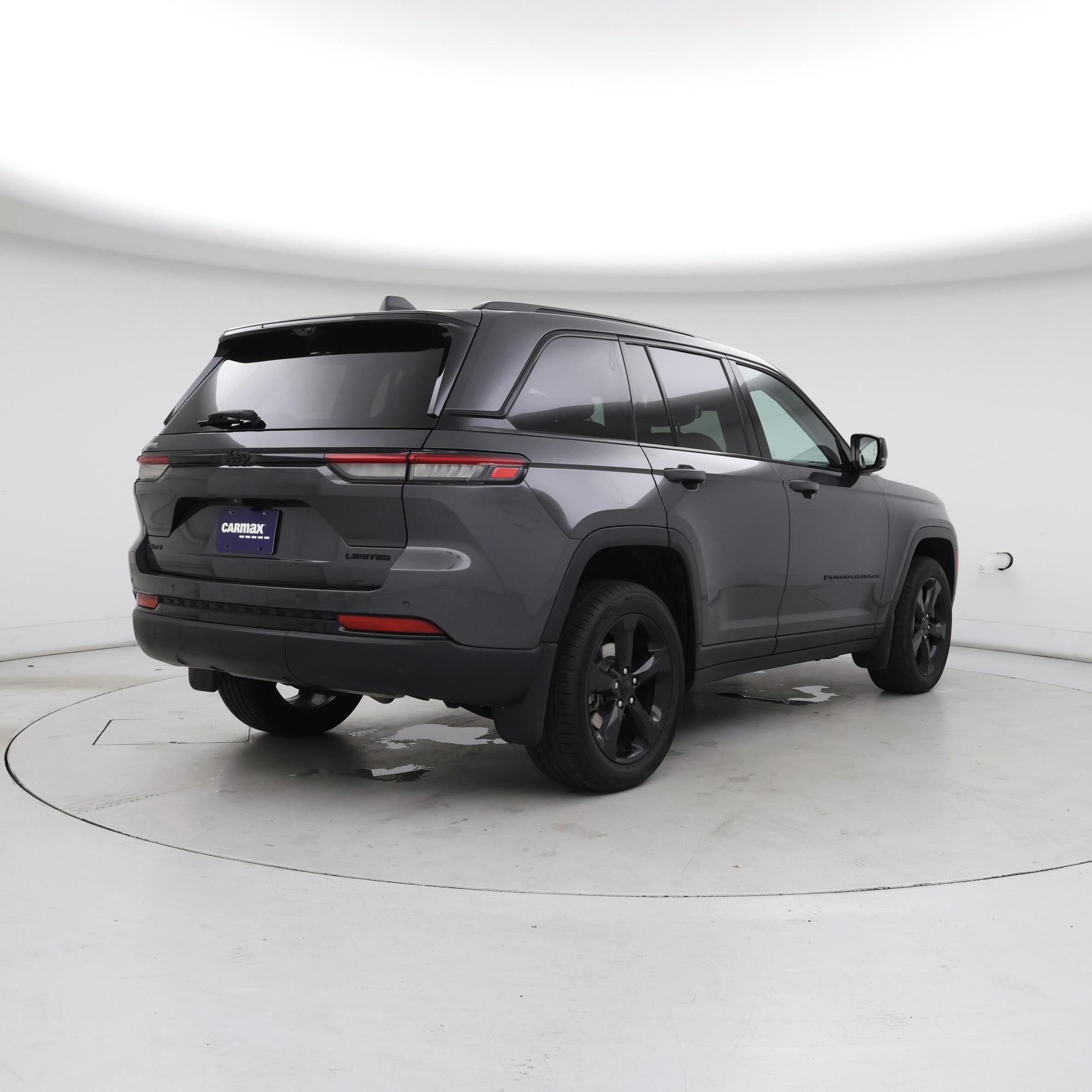 Thumbnail: 2023 Jeep Grand Cherokee - 8