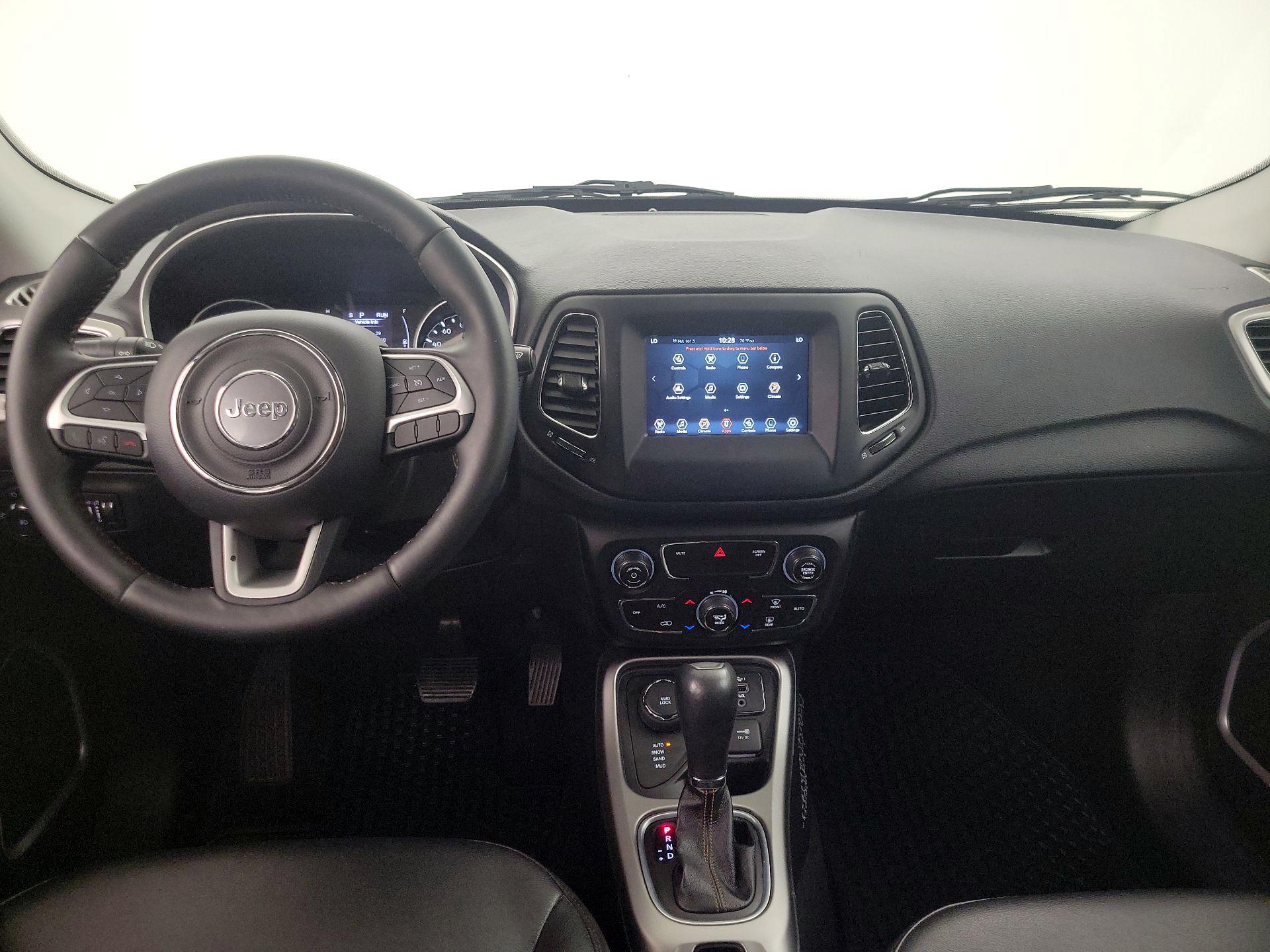 Thumbnail: 2020 Jeep Compass - 9