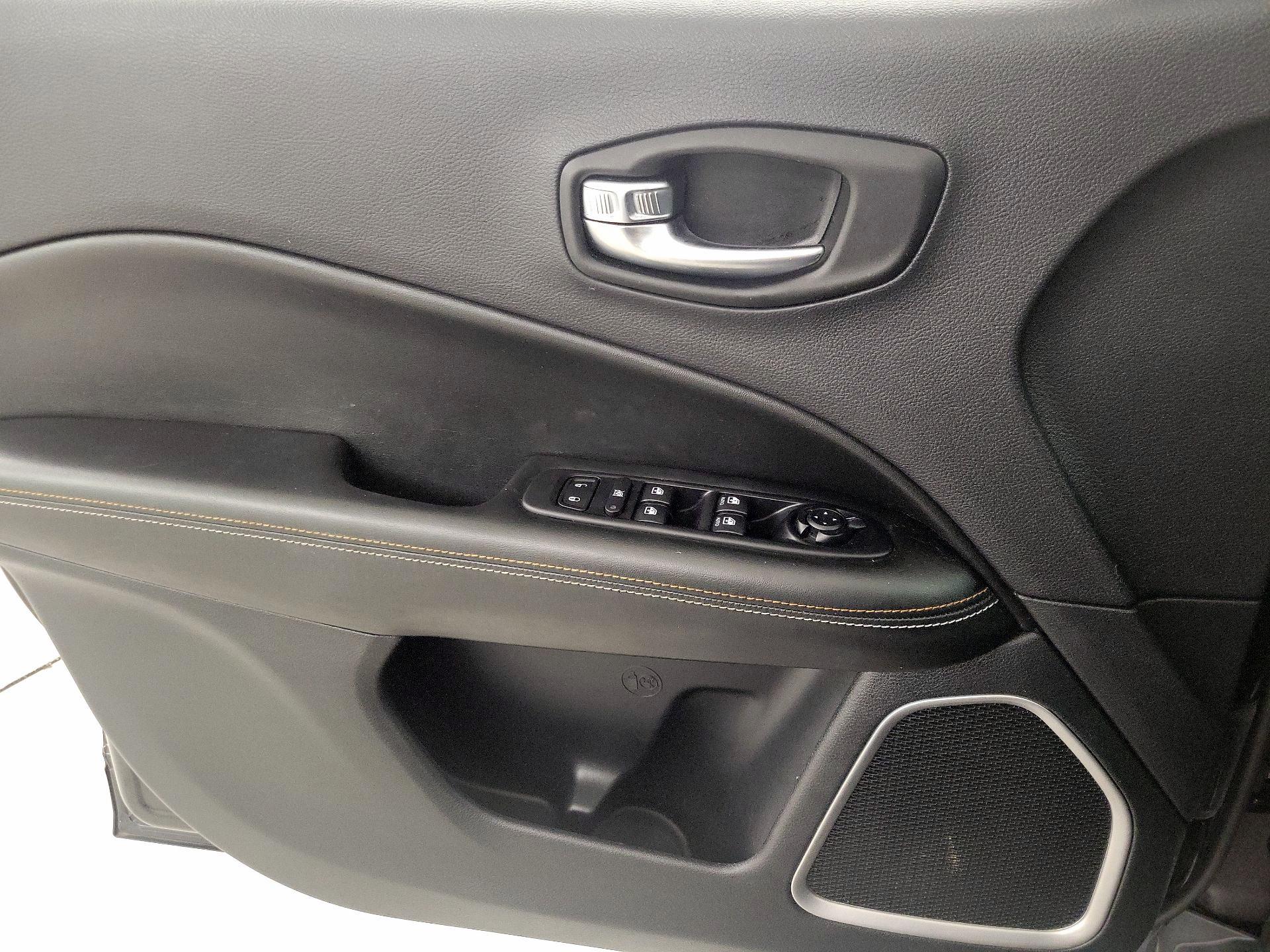 Thumbnail: 2020 Jeep Compass - 12