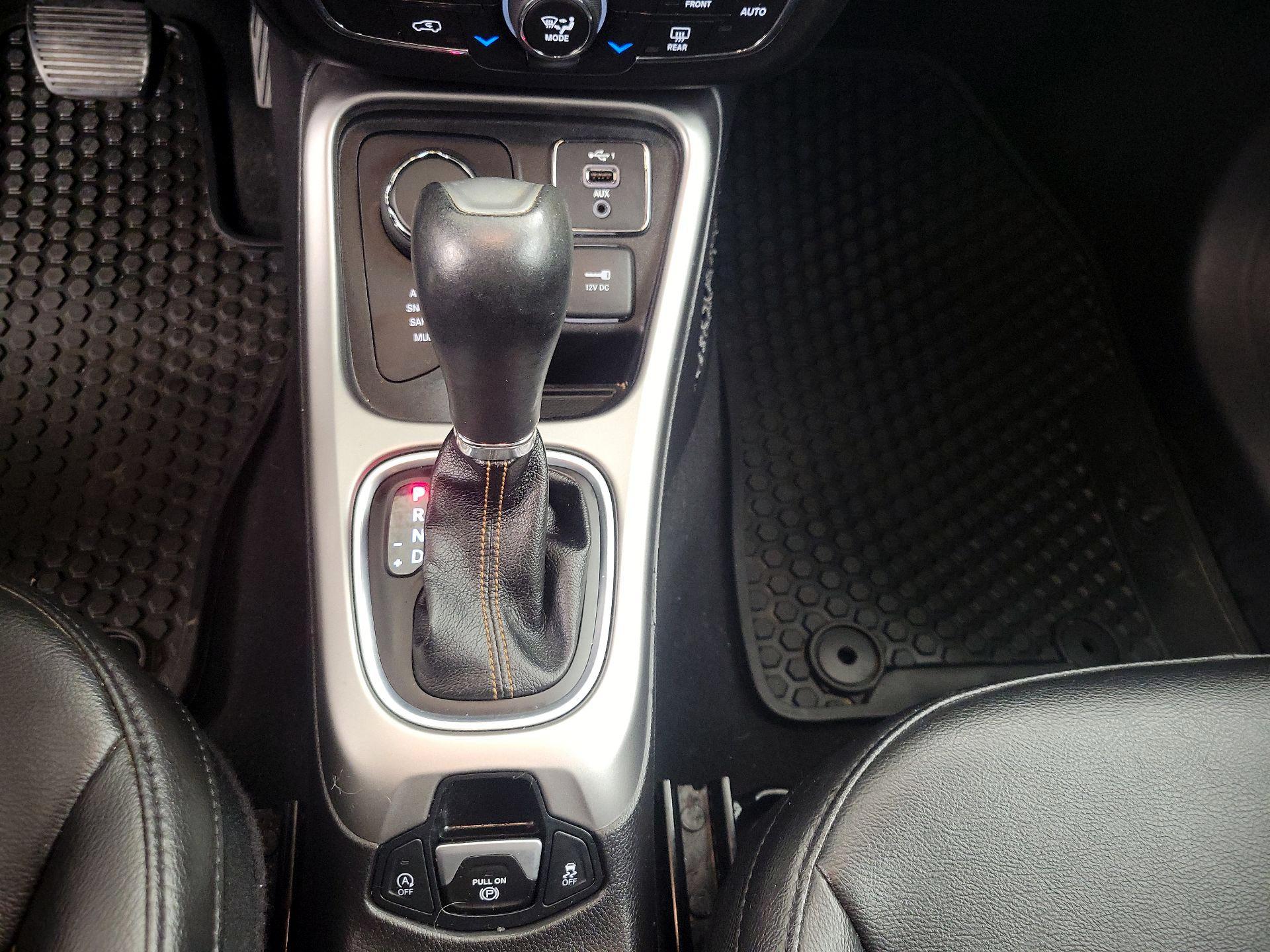 Thumbnail: 2020 Jeep Compass - 17