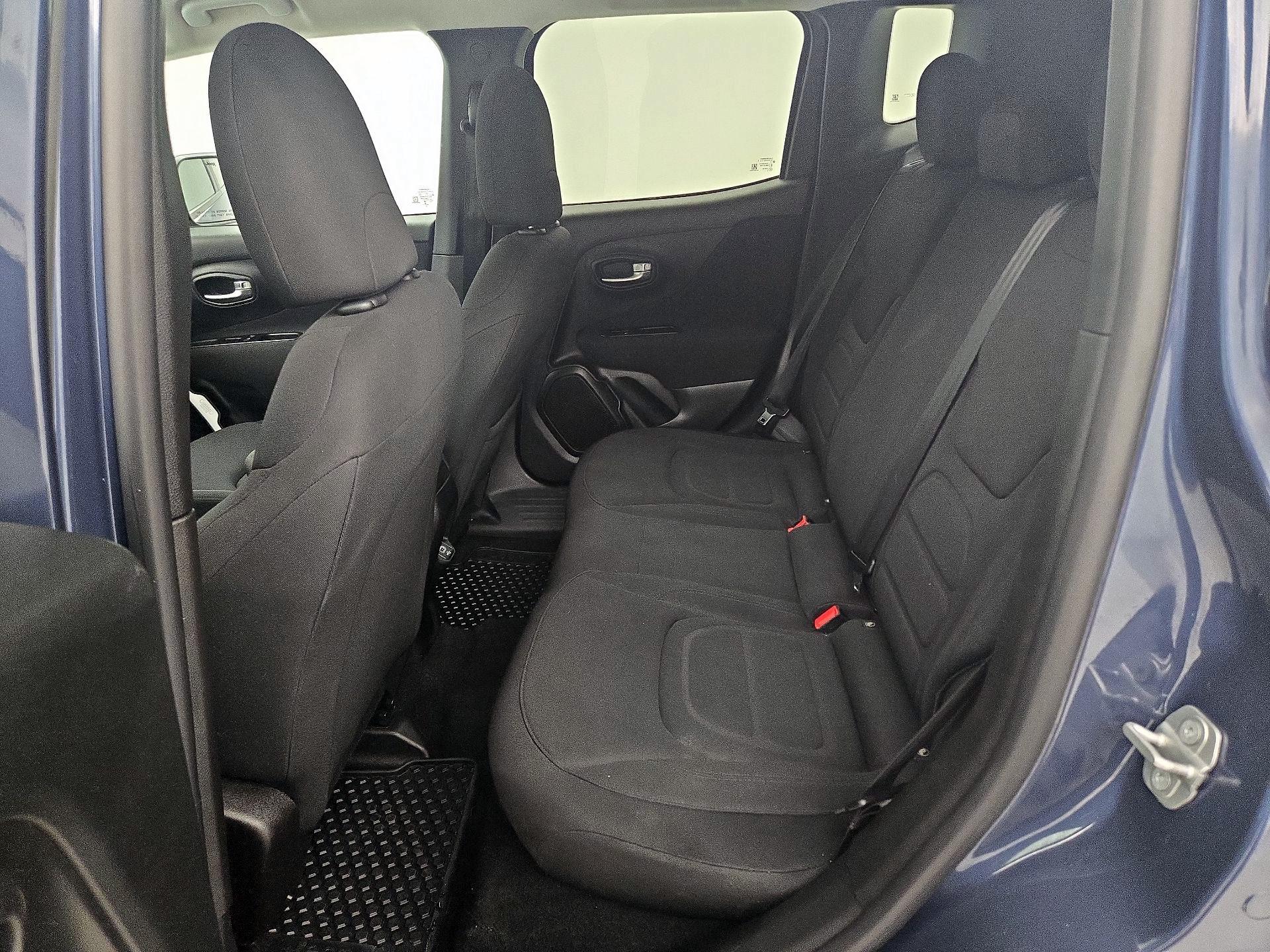 Thumbnail: 2020 Jeep Renegade - 19