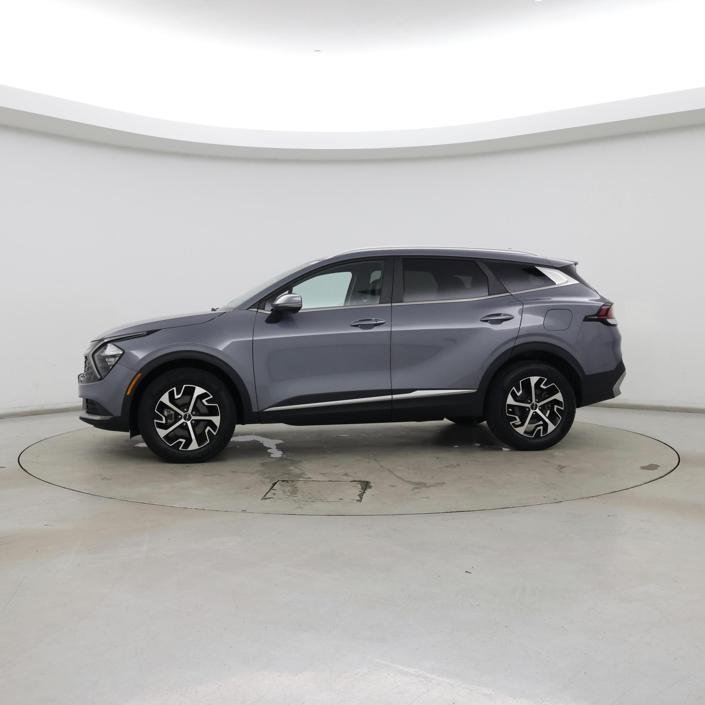 Thumbnail: 2023 Kia Sportage - 3
