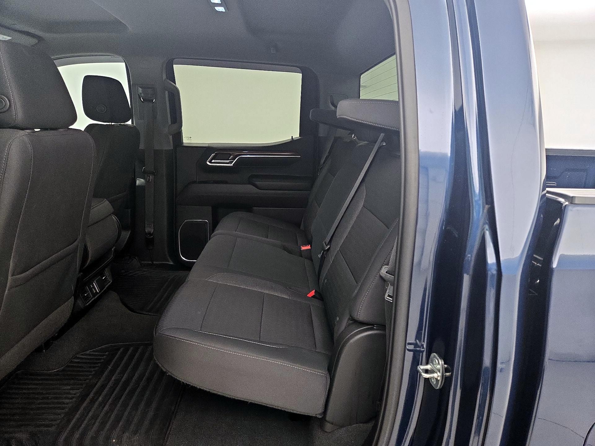 Thumbnail: 2022 Chevrolet Silverado 1500 - 19