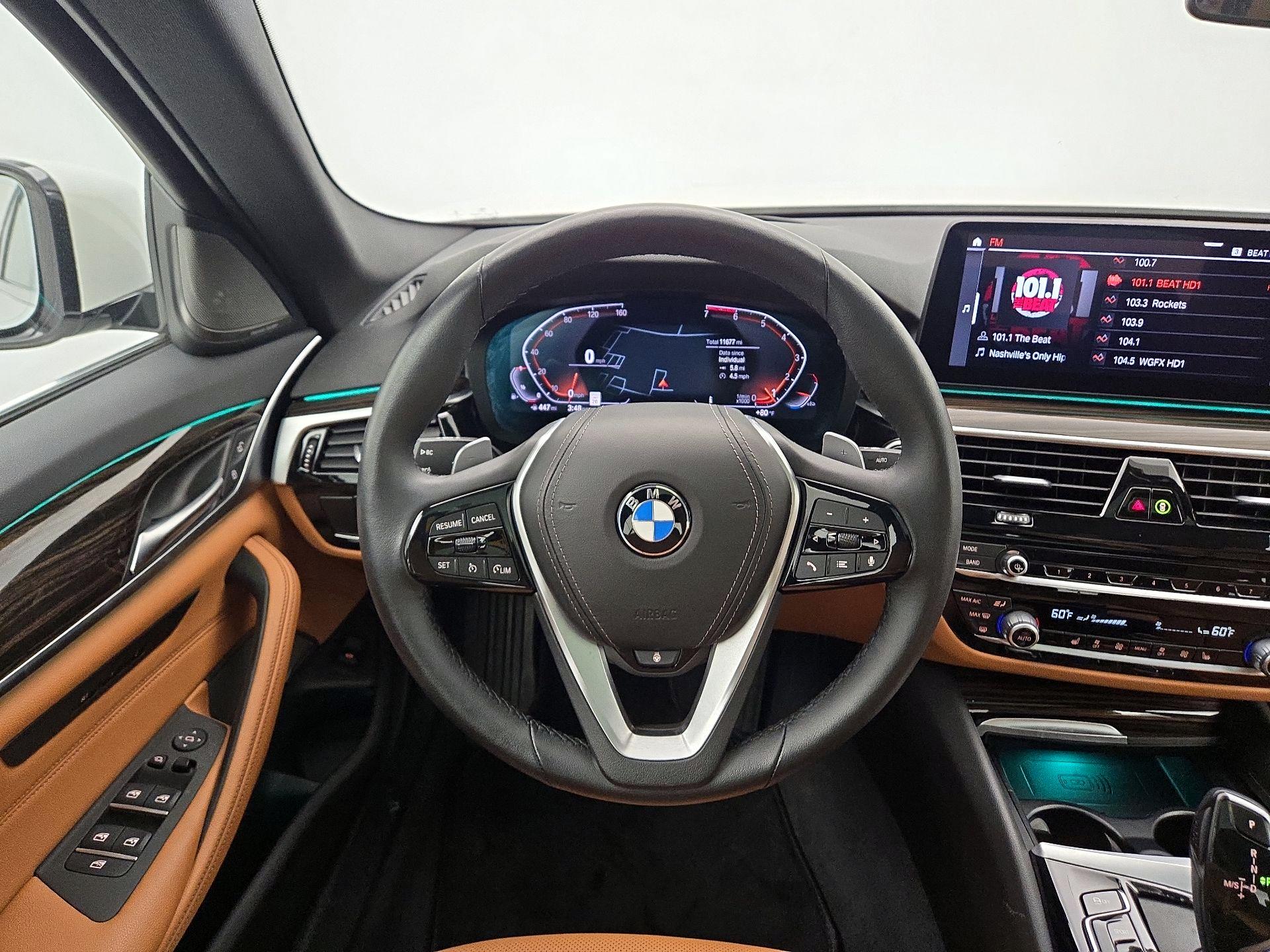 Thumbnail: 2023 BMW 5 Series - 10