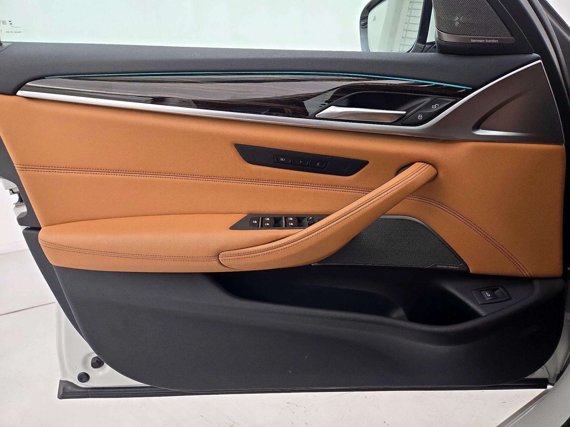 Thumbnail: 2023 BMW 5 Series - 12
