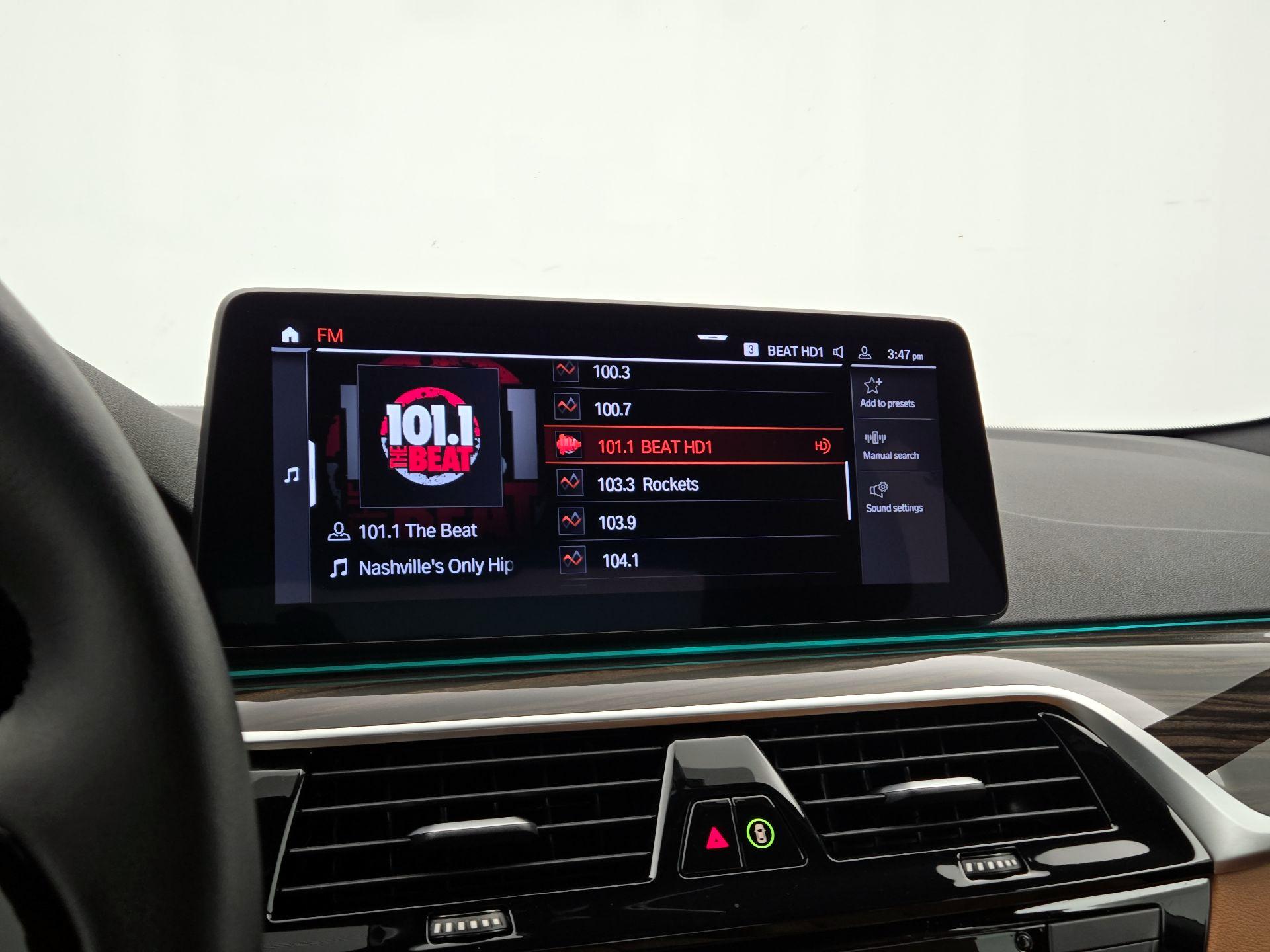 Thumbnail: 2023 BMW 5 Series - 16