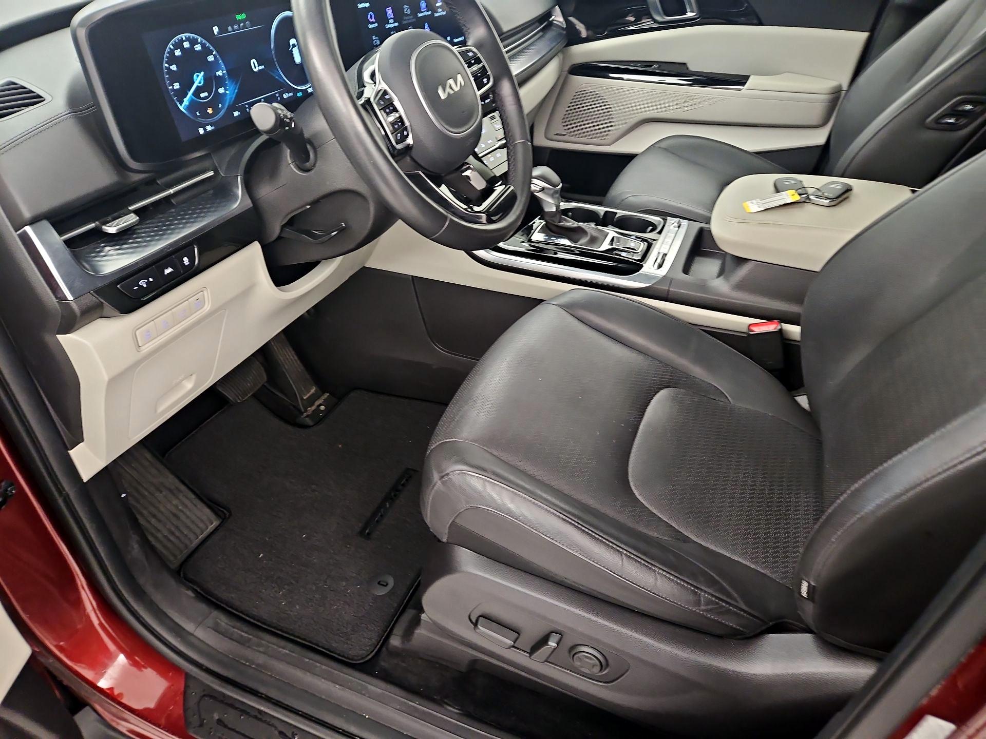 Thumbnail: 2023 Kia Carnival - 11