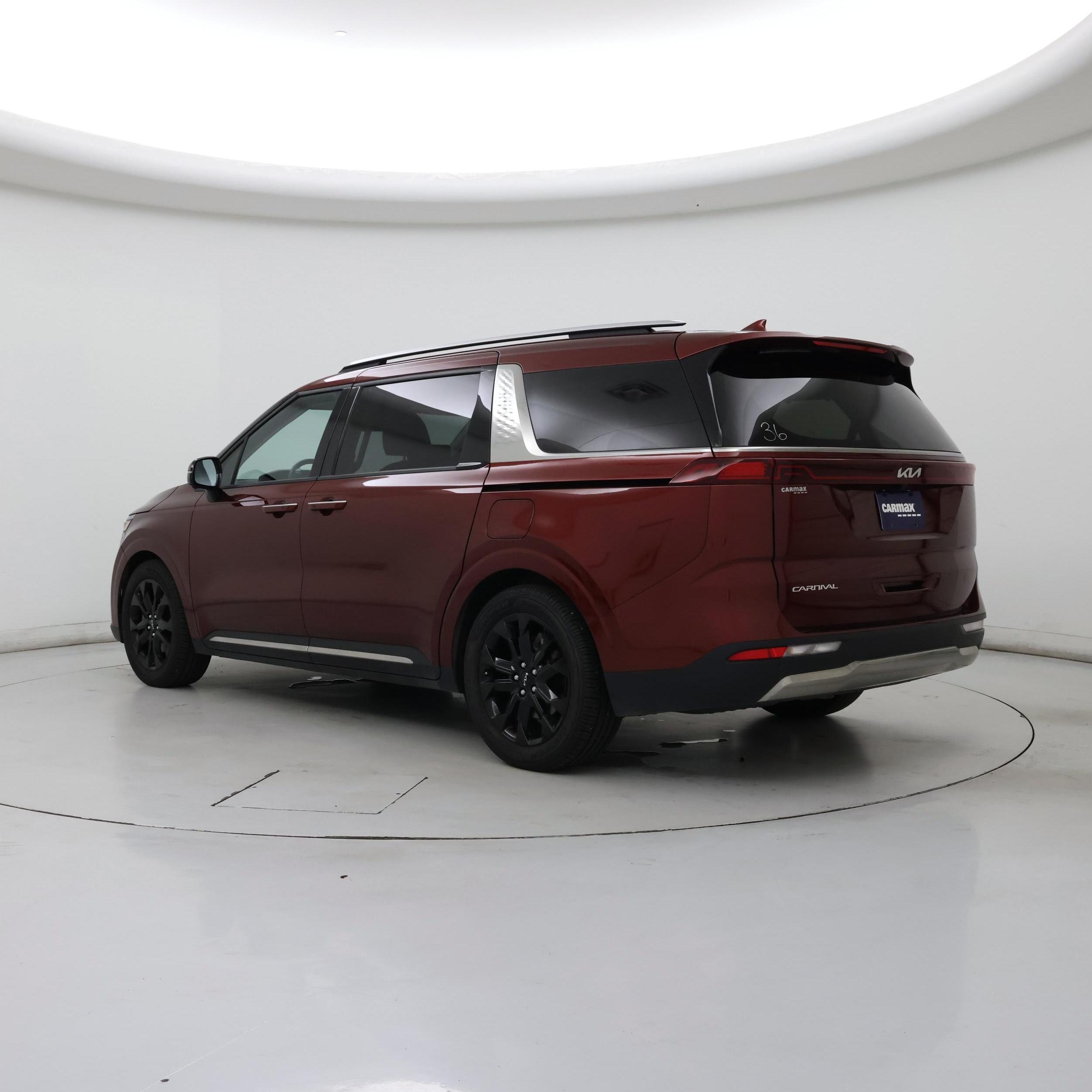 Thumbnail: 2023 Kia Carnival - 2
