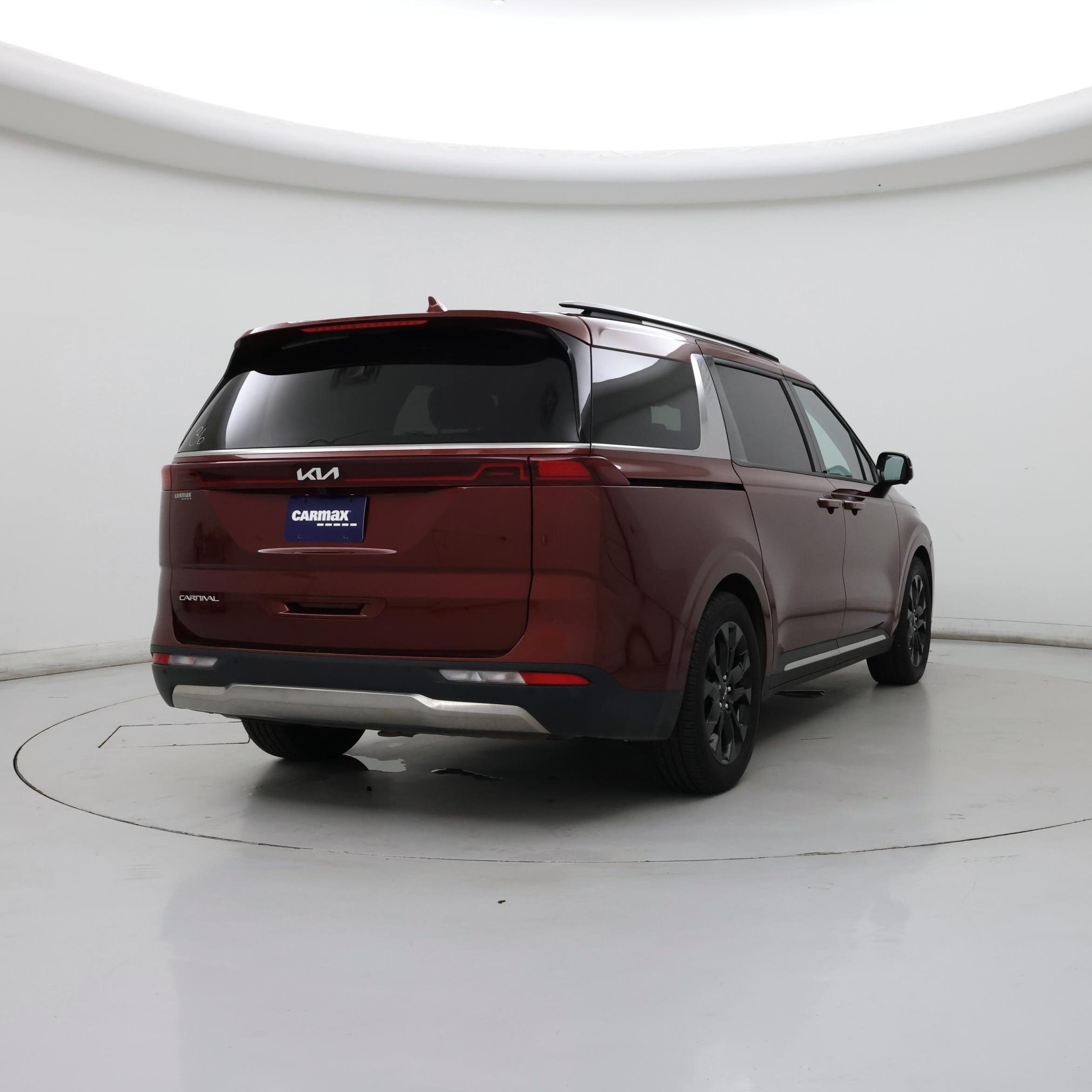 Thumbnail: 2023 Kia Carnival - 8