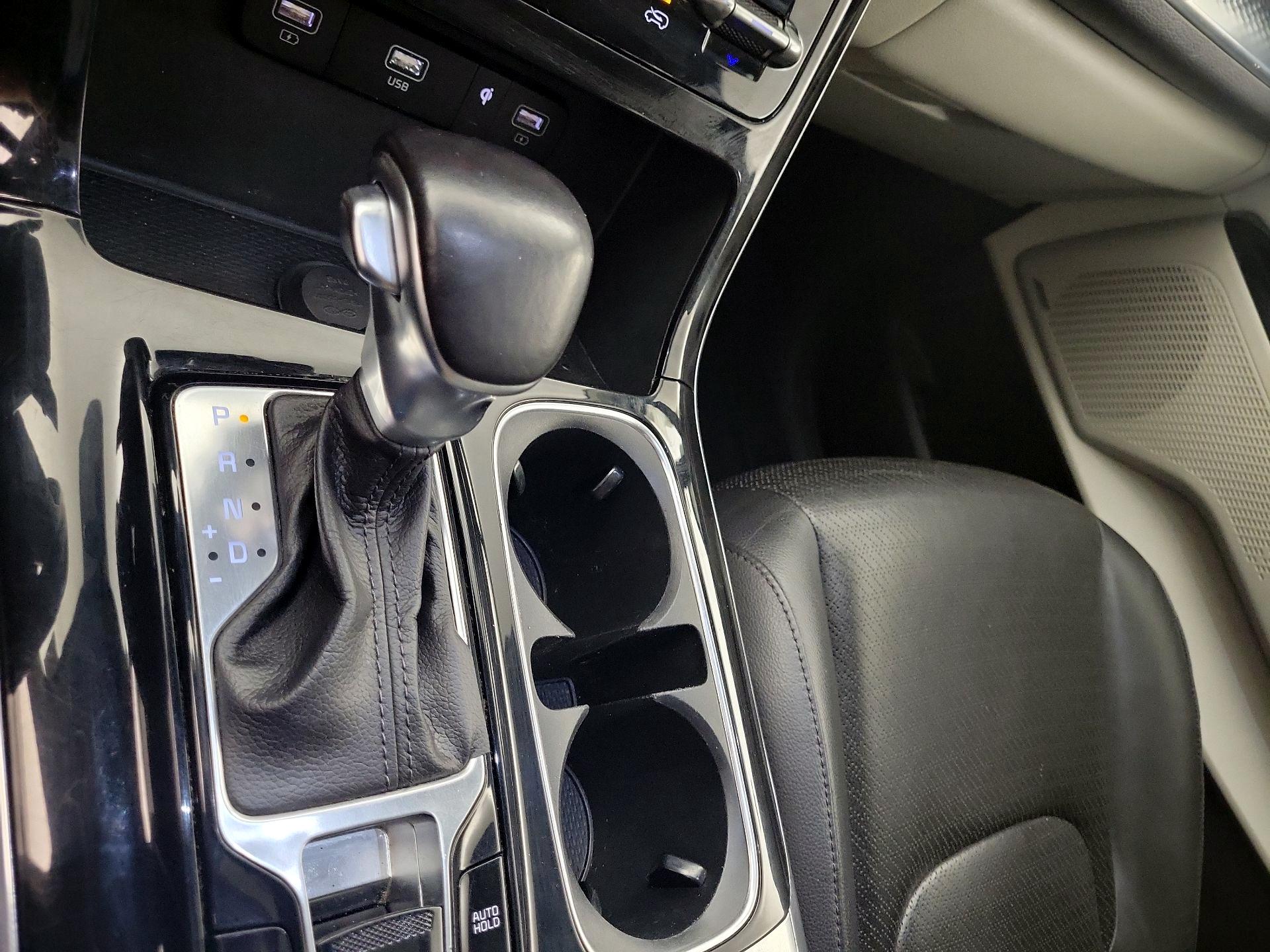 Thumbnail: 2022 Kia Carnival - 18